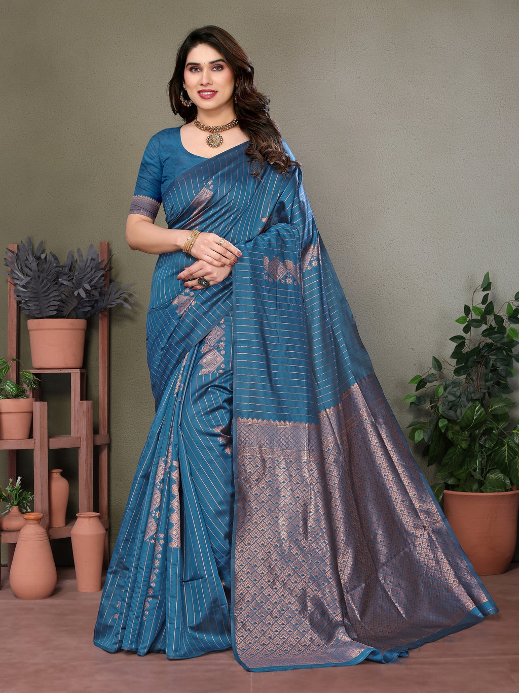 Vedant Vastram Litchi Silk Banarasi Silk Saree - Rama