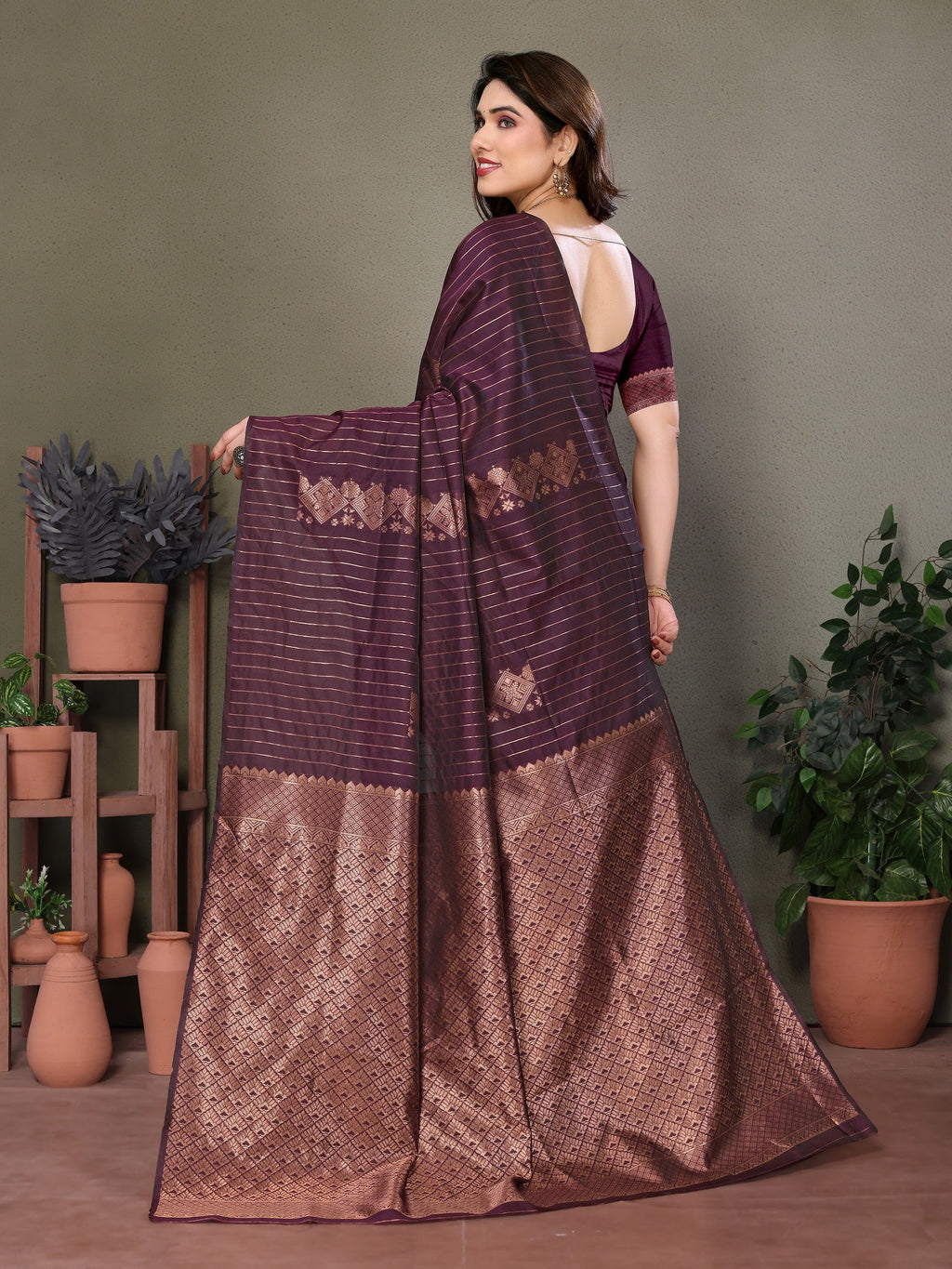Vedant Vastram Litchi Silk Banarasi Silk Saree - Wine