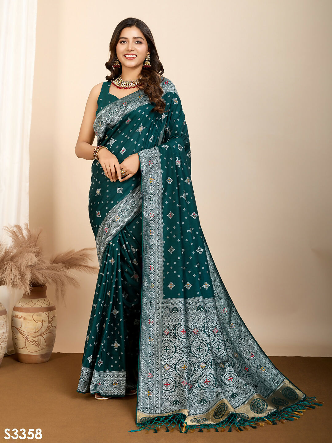 Rama Soft Silk Woven Meenakari Designer Saree - Vedanti