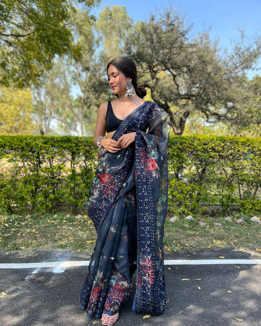 Vamsee Navy Blue Organza Saree