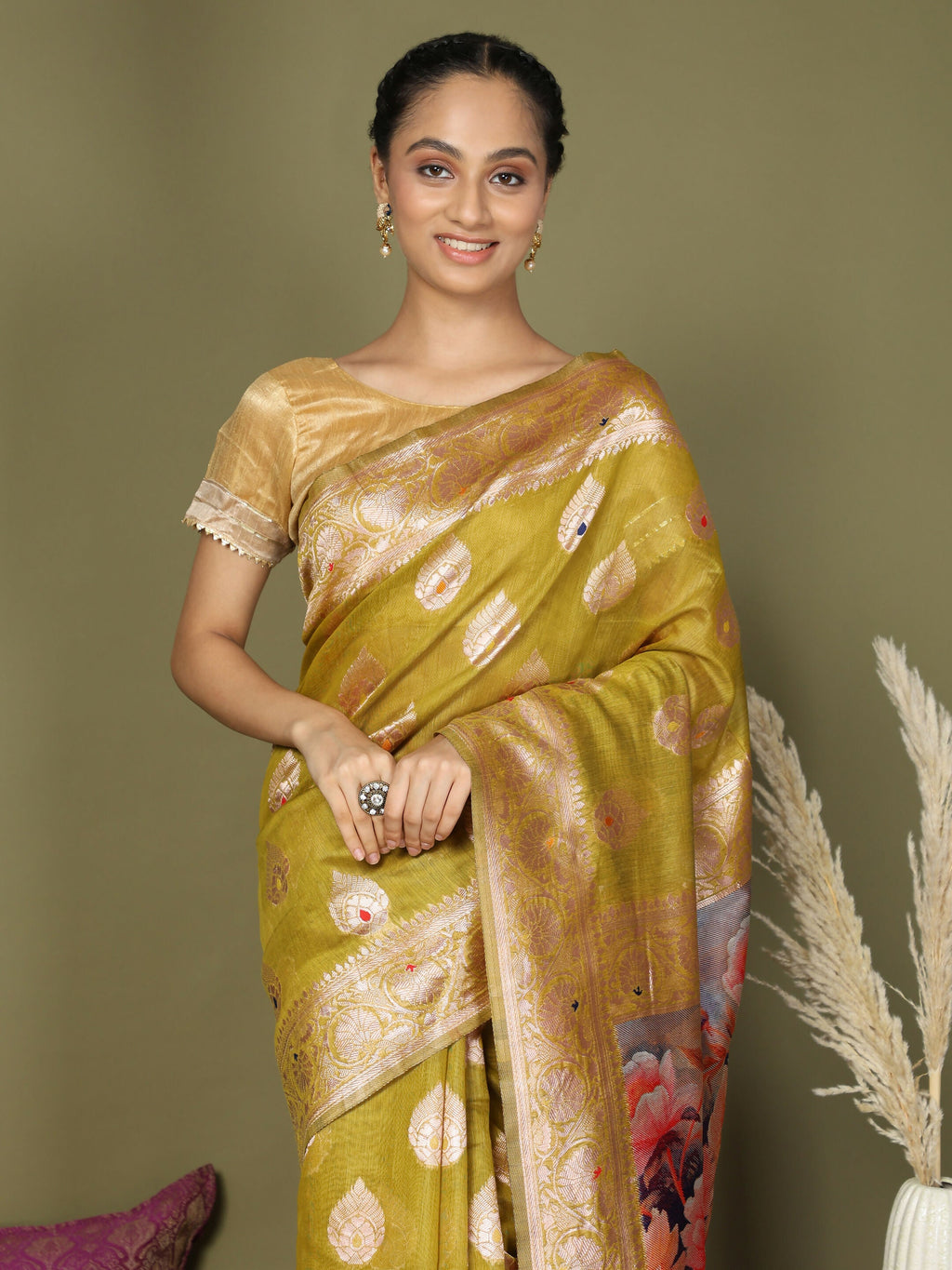 Shree Shyam Fashion Linen Cotton Mhendi Green Saree