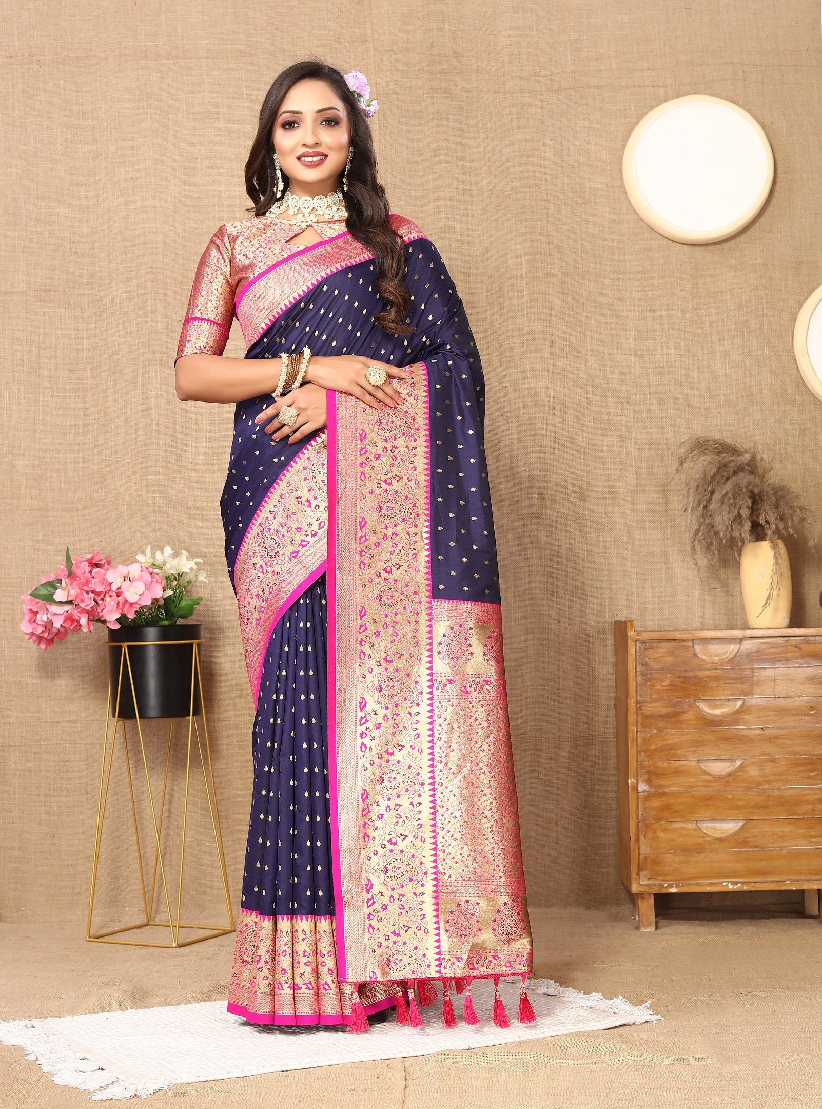 Vedant Vastram Navy Blue Color Kanjeevaram Silk Saree - Navy Blue