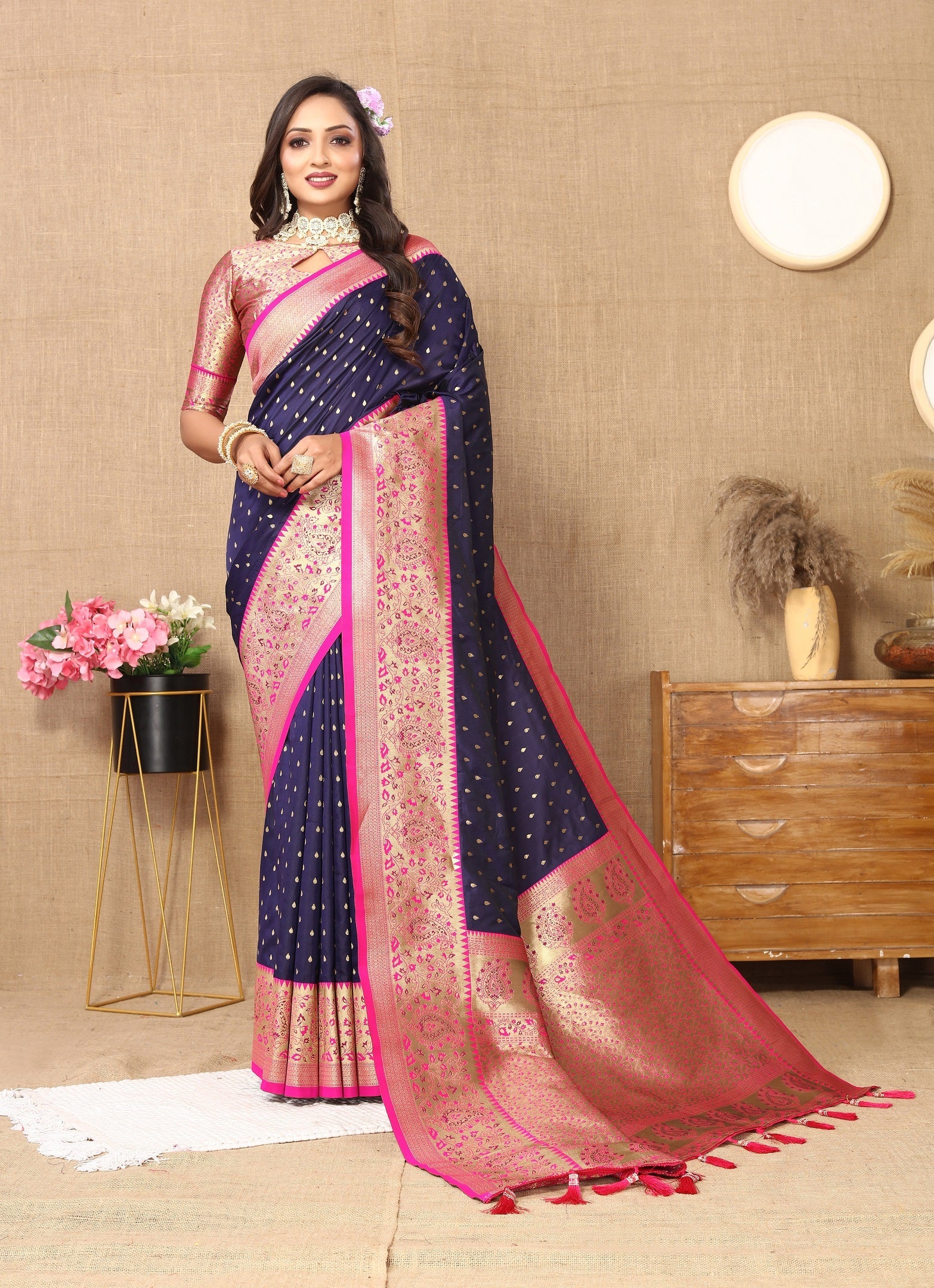 Vedant Vastram Navy Blue Color Kanjeevaram Silk Saree - Navy Blue