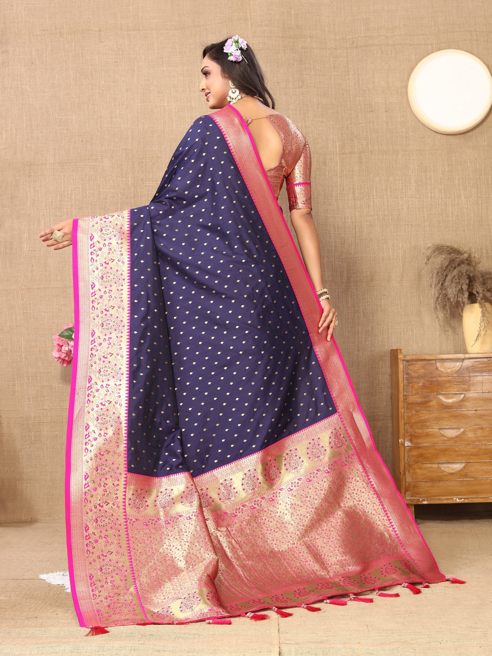 Vedant Vastram Navy Blue Color Kanjeevaram Silk Saree - Navy Blue