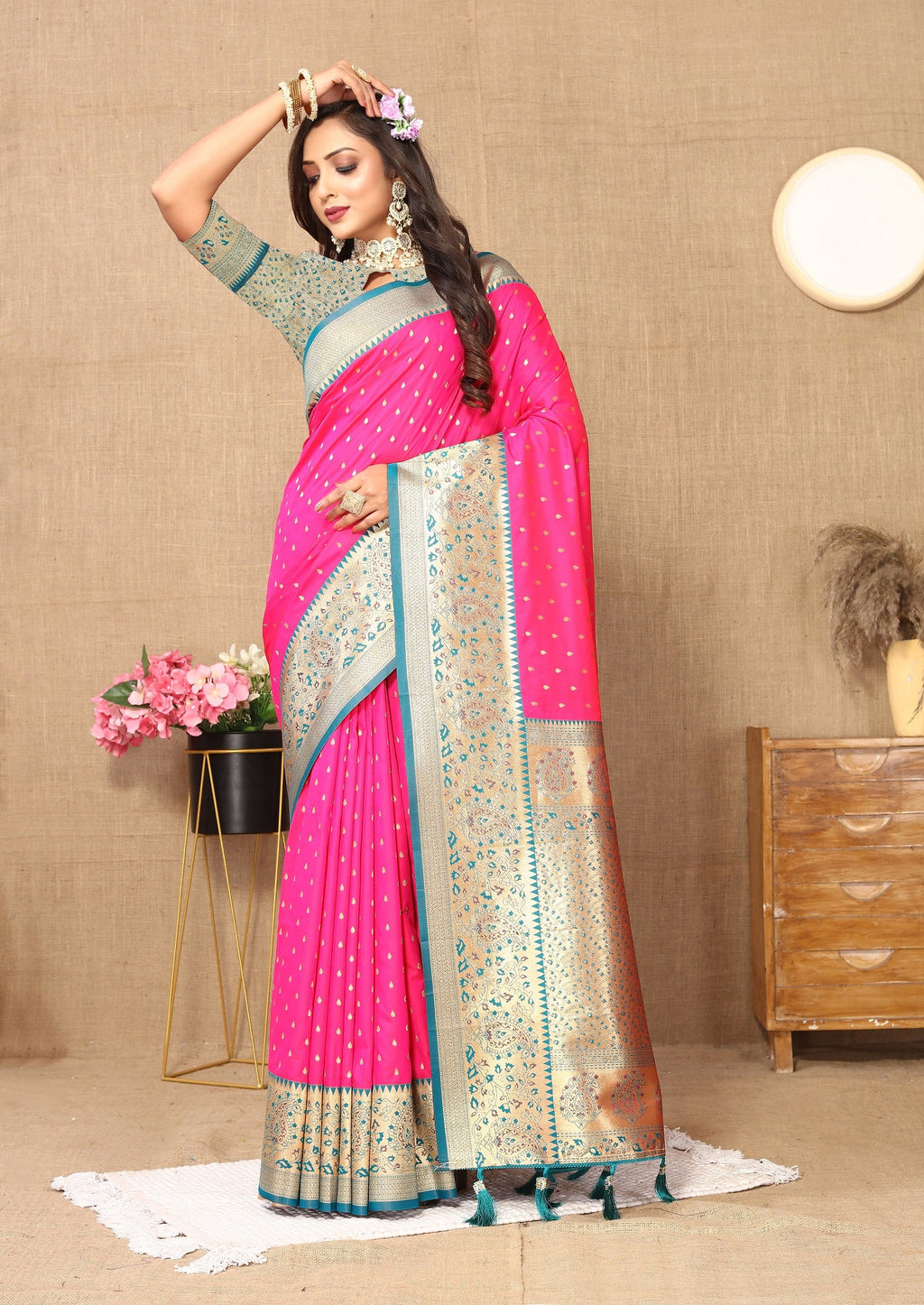 Vedant Vastram Pink Color Kanjeevaram Silk Saree - Pink