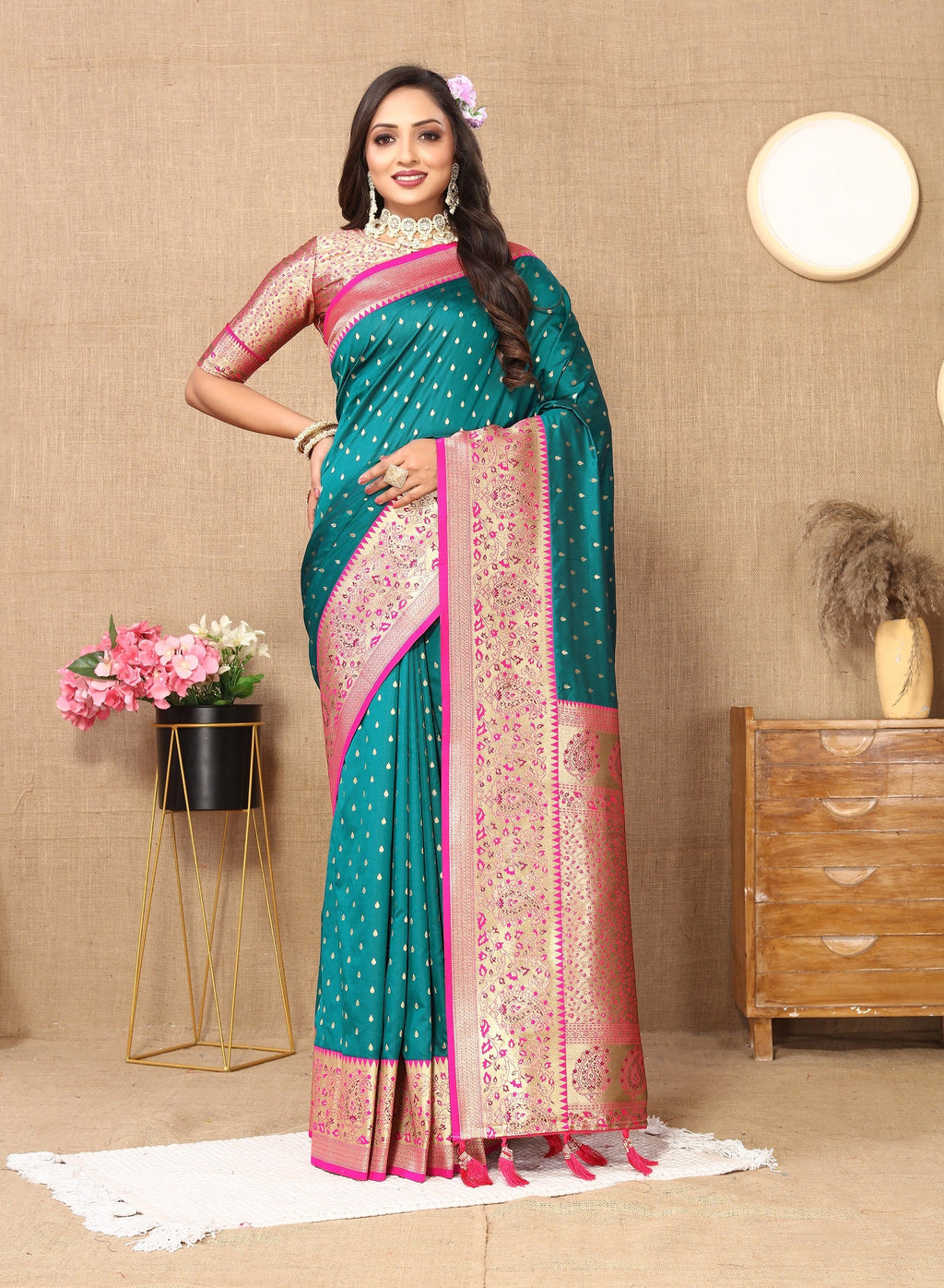 Vedant Vastram Rama Color Kanjeevaram Silk Saree - Rama