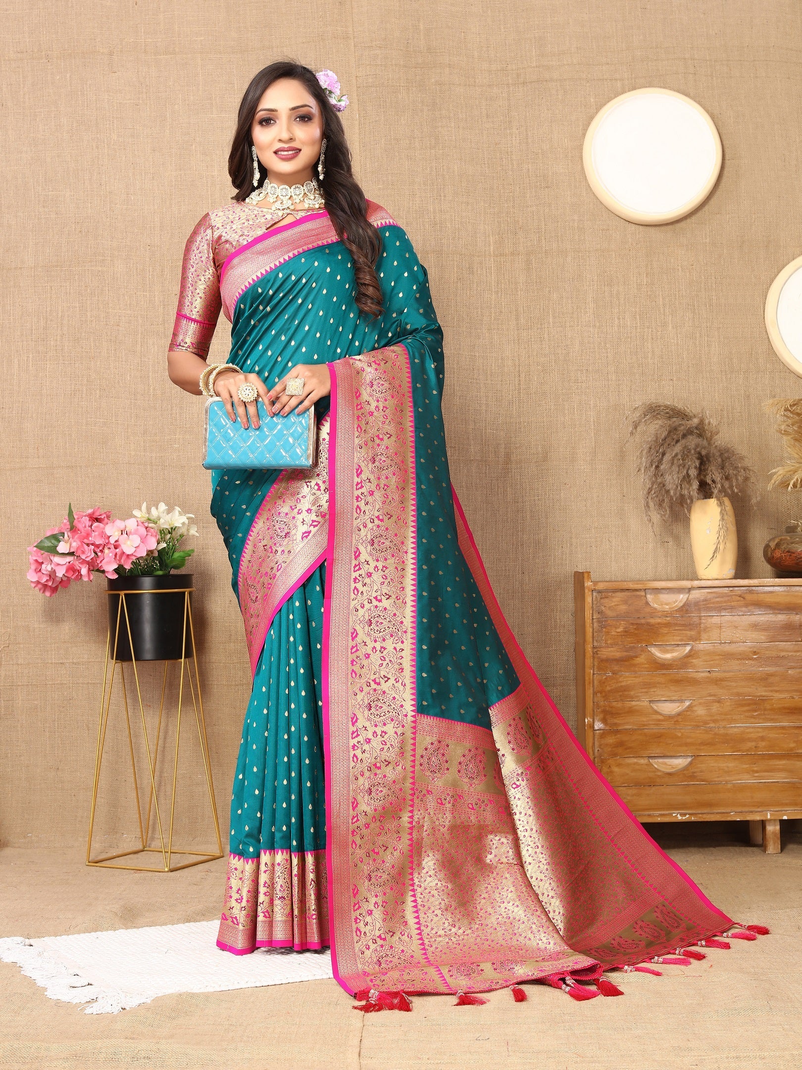 Vedant Vastram Rama Color Kanjeevaram Silk Saree - Rama