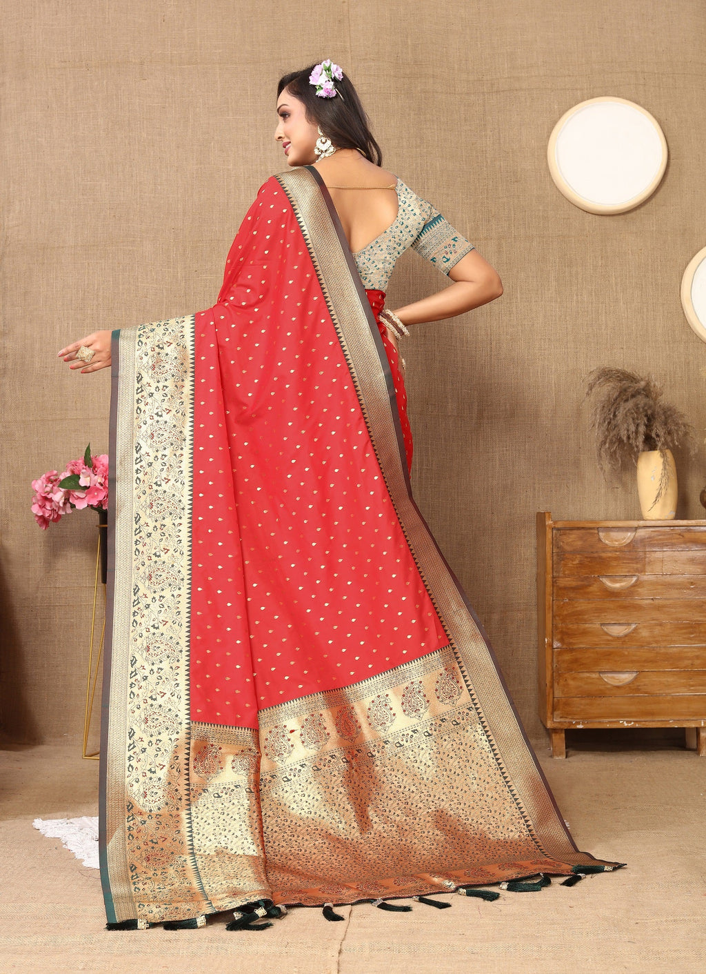 Vedant Vastram Red Color Kanjeevaram Silk Saree - Red