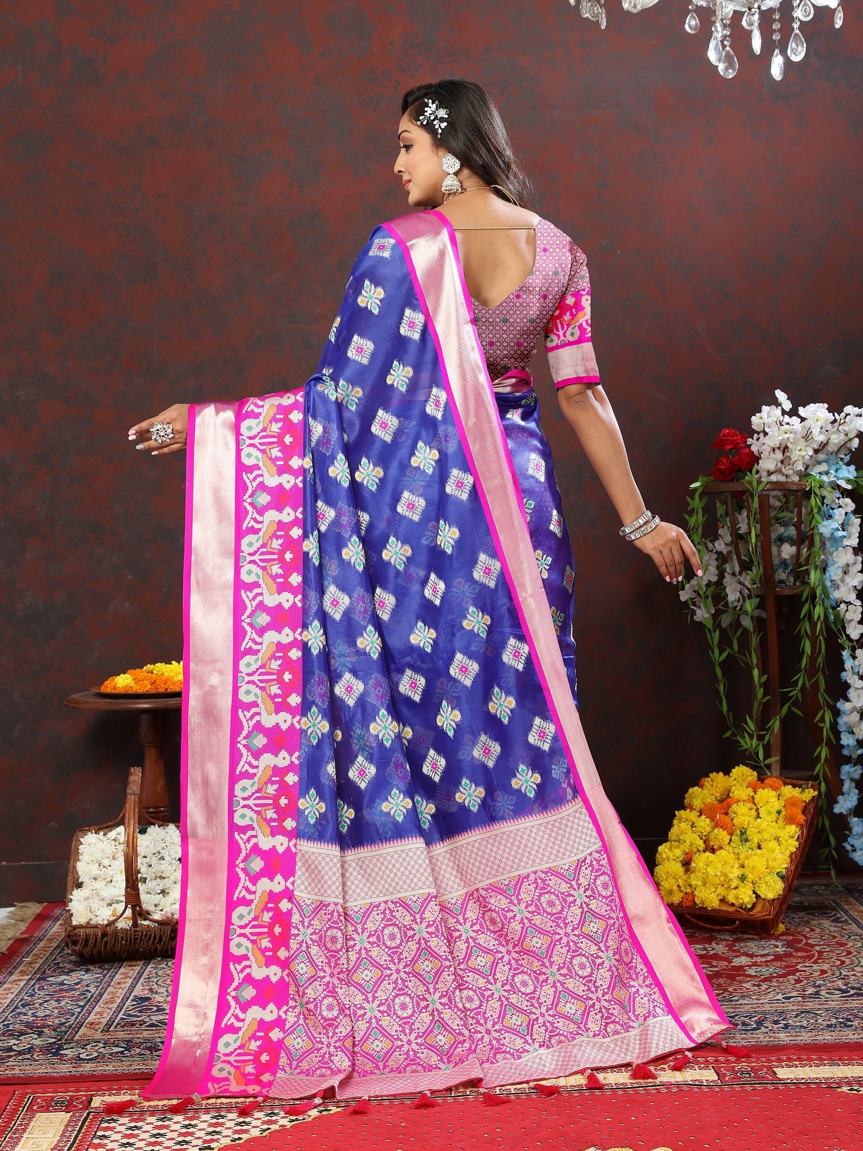 Vedant Vastram Royal Blue Color Kanjeevaram Patola Silk Saree - Royal Blue