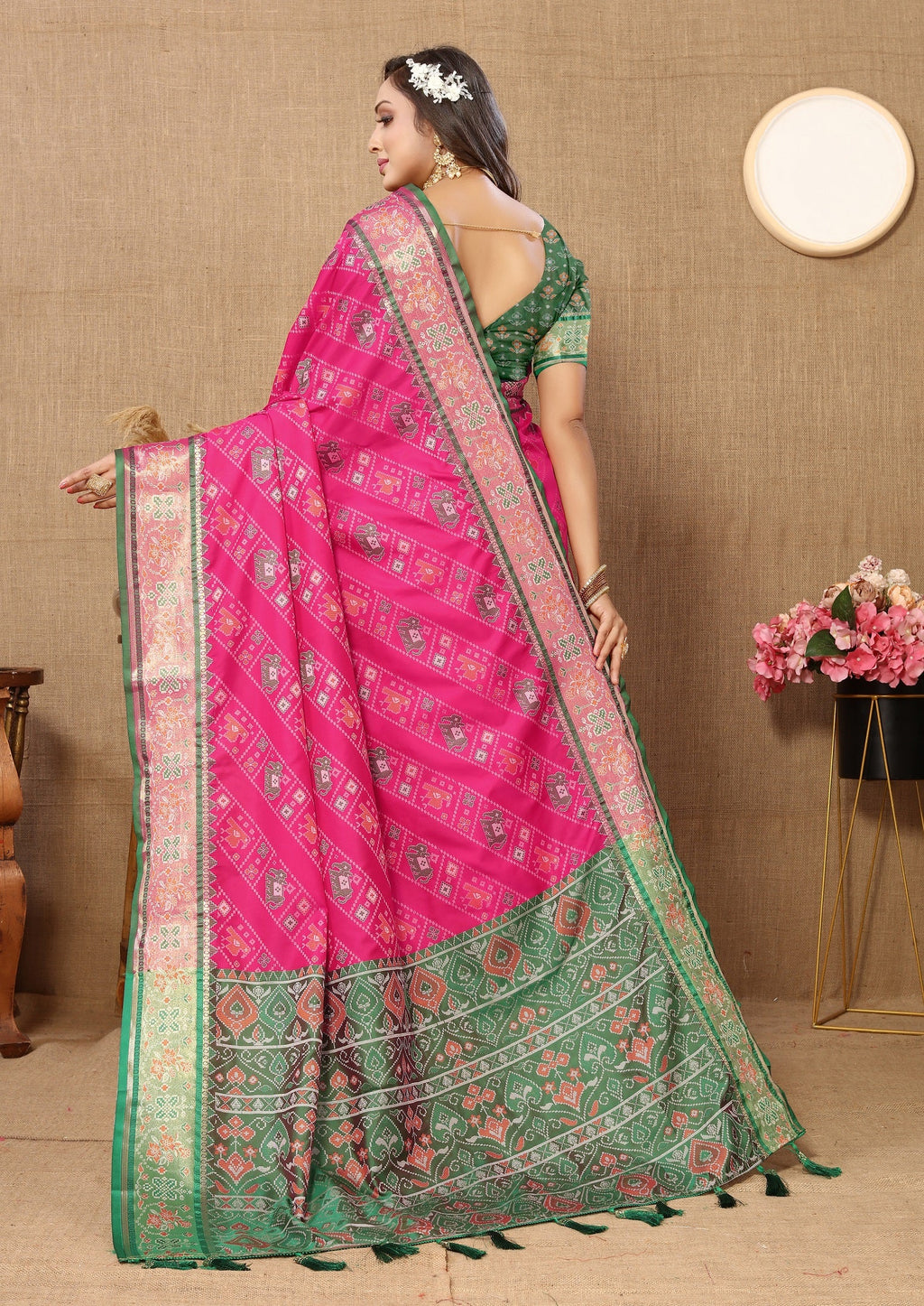 Vedant Vastram Pink Color Kanjeevaram Patola Silk Saree - Pink