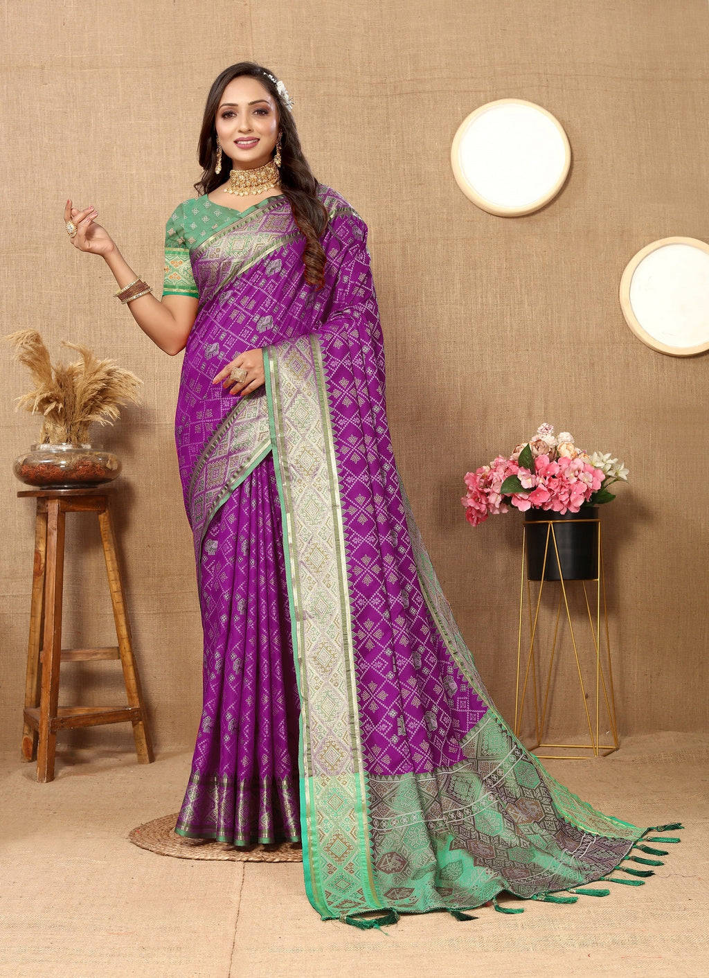 Vedant Vastram Purple Color Kanjeevaram Patola Silk Saree - Purple