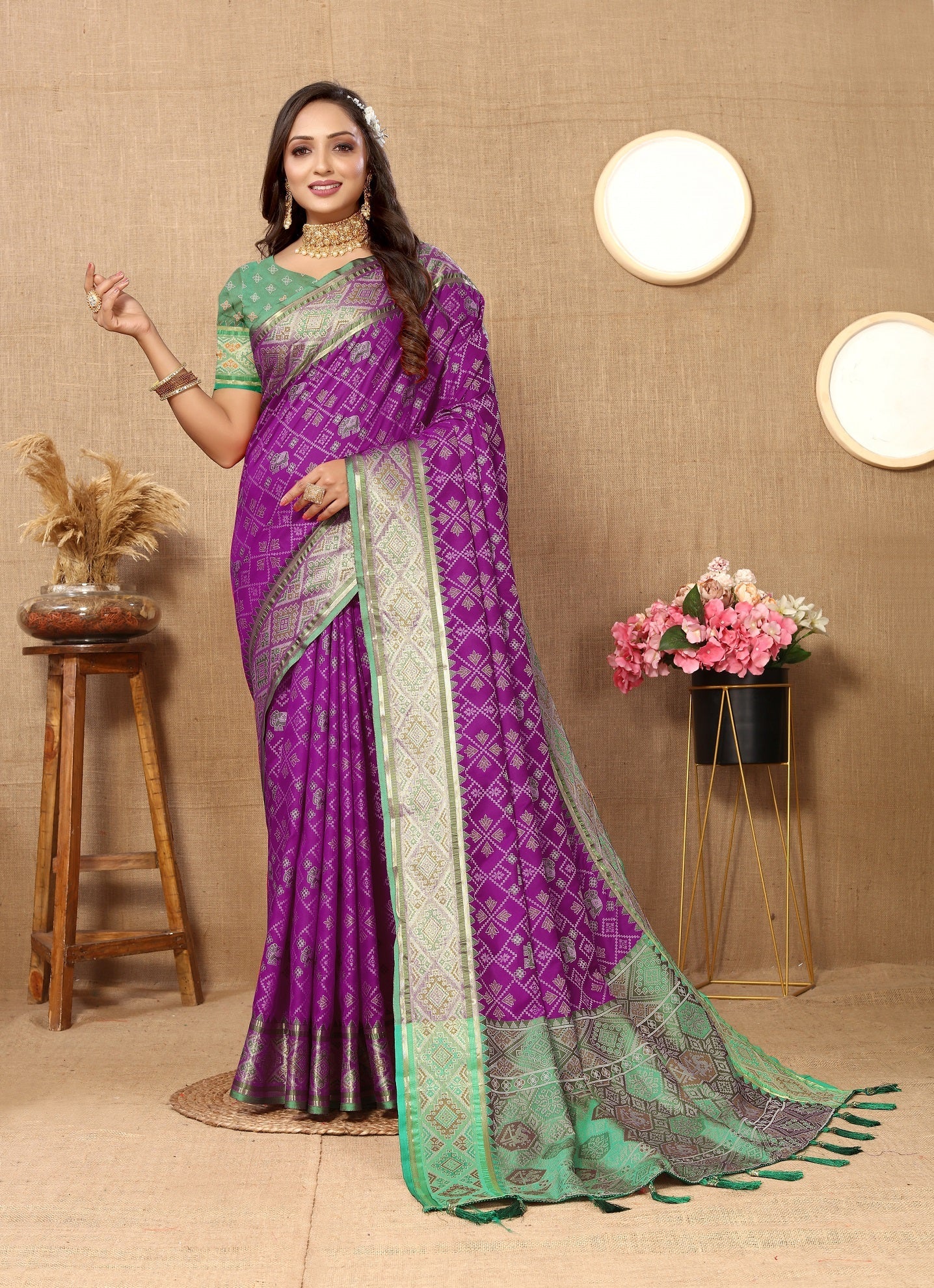 Vedant Vastram Purple Color Kanjeevaram Patola Silk Saree - Purple