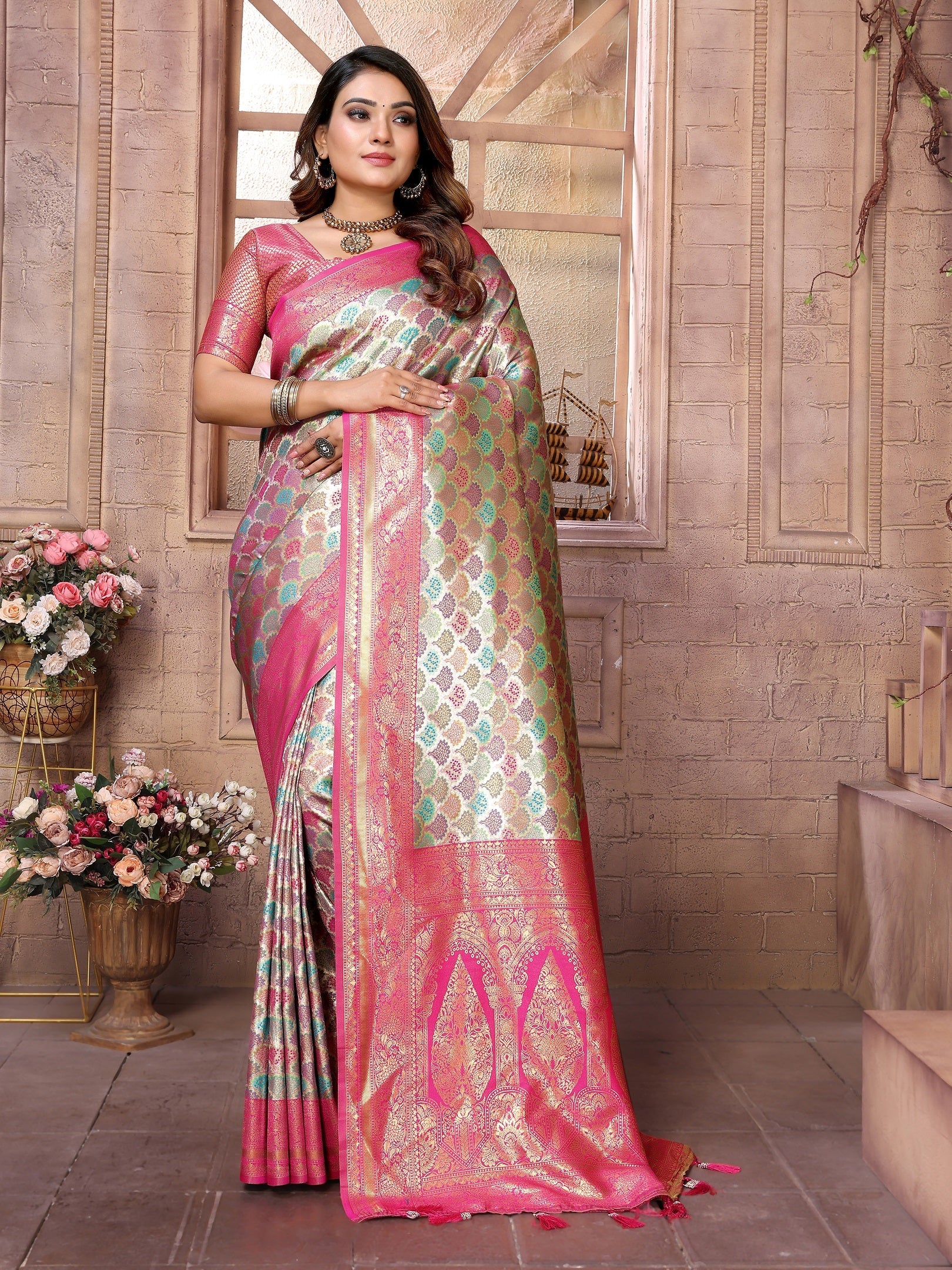 Vedant Vastram Soft Litchi Silk Kanjeevaram Silk Saree - Parrot