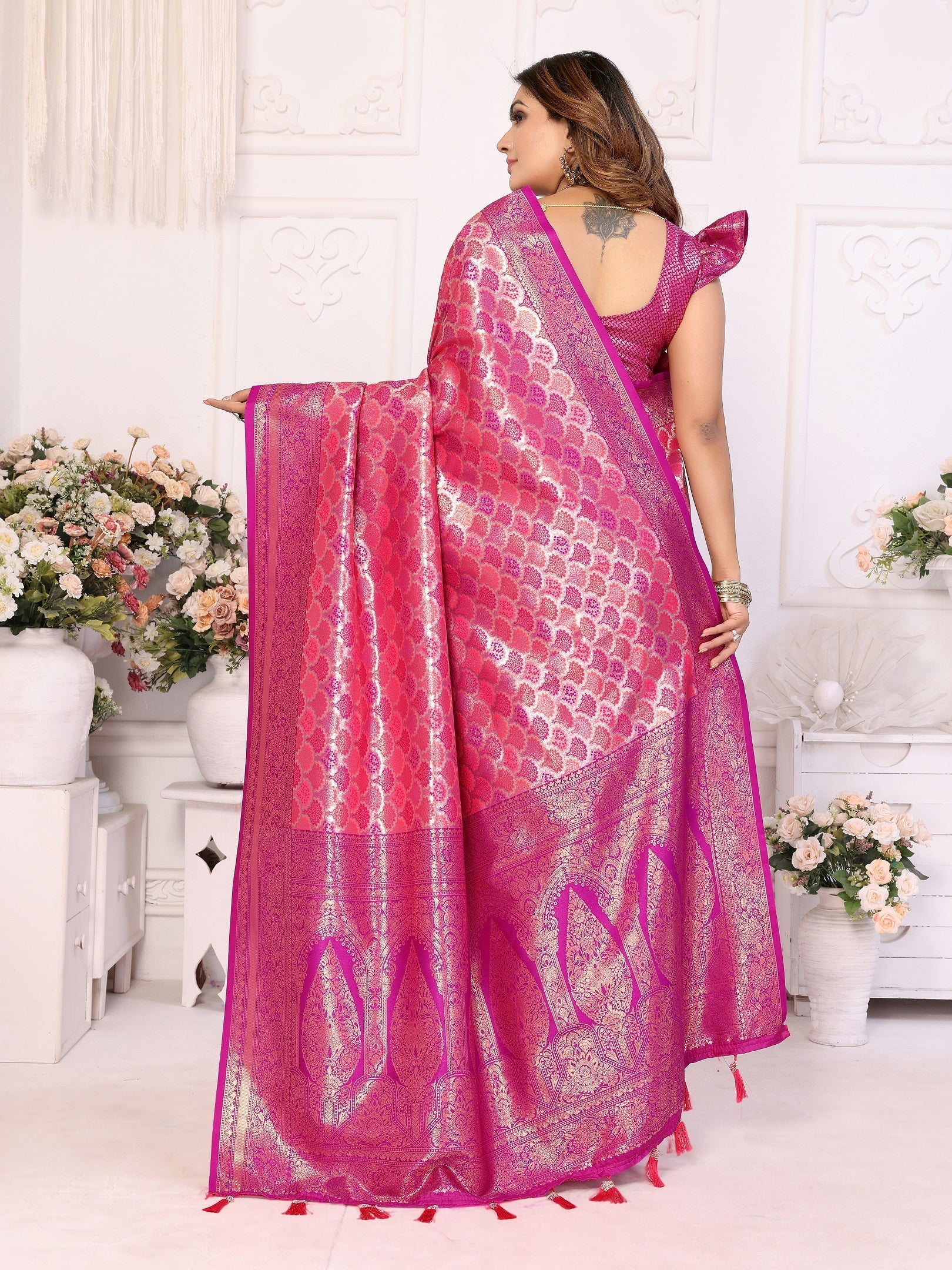 Vedant Vastram Soft Litchi Silk Kanjeevaram Silk Saree - Rani