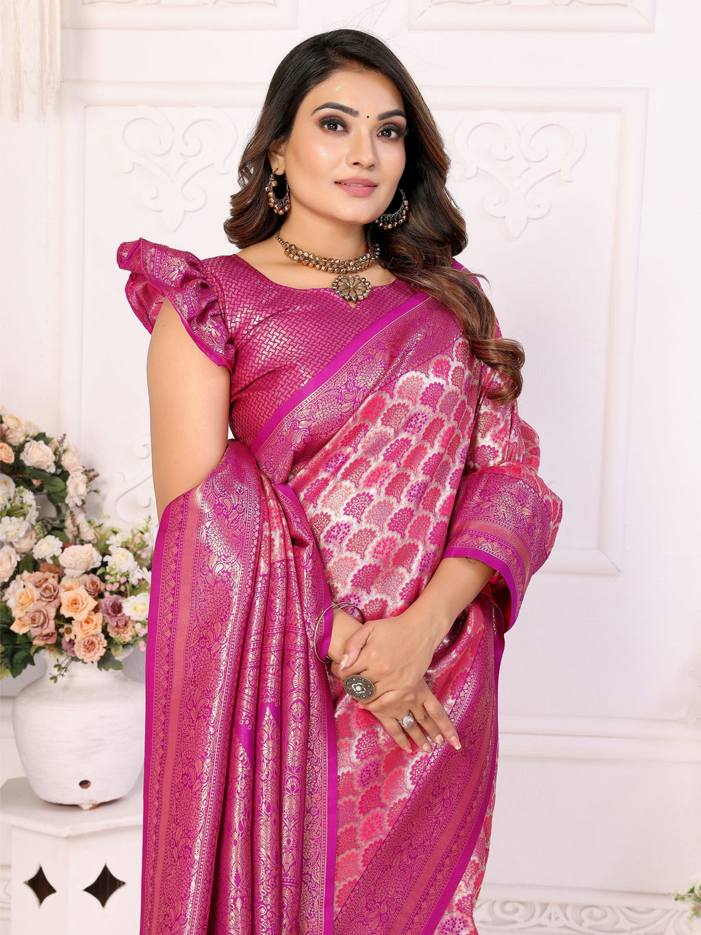 Vedant Vastram Soft Litchi Silk Kanjeevaram Silk Saree - Rani