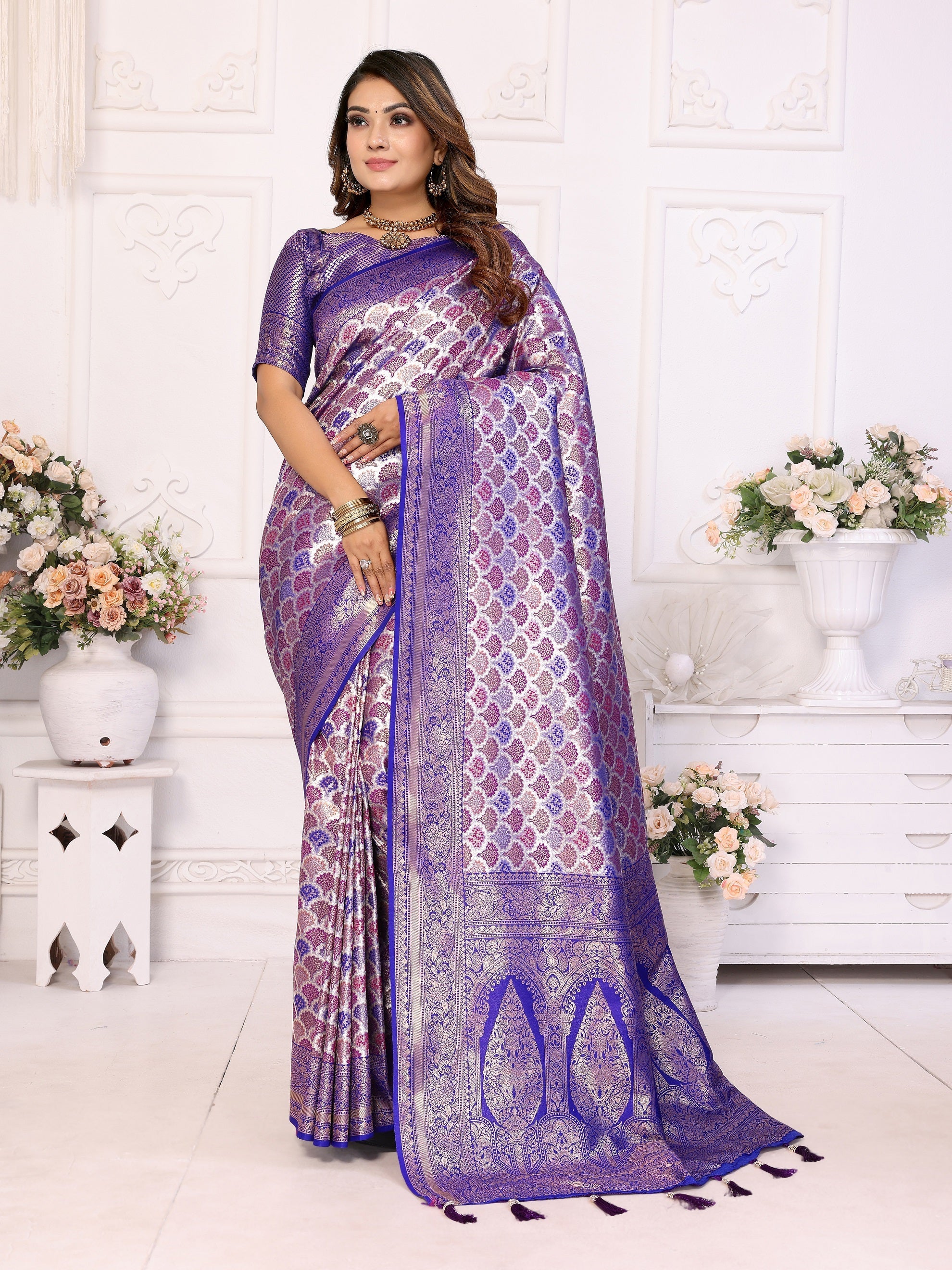 Vedant Vastram Soft Litchi Silk Kanjeevaram Silk Saree - Royal Blue