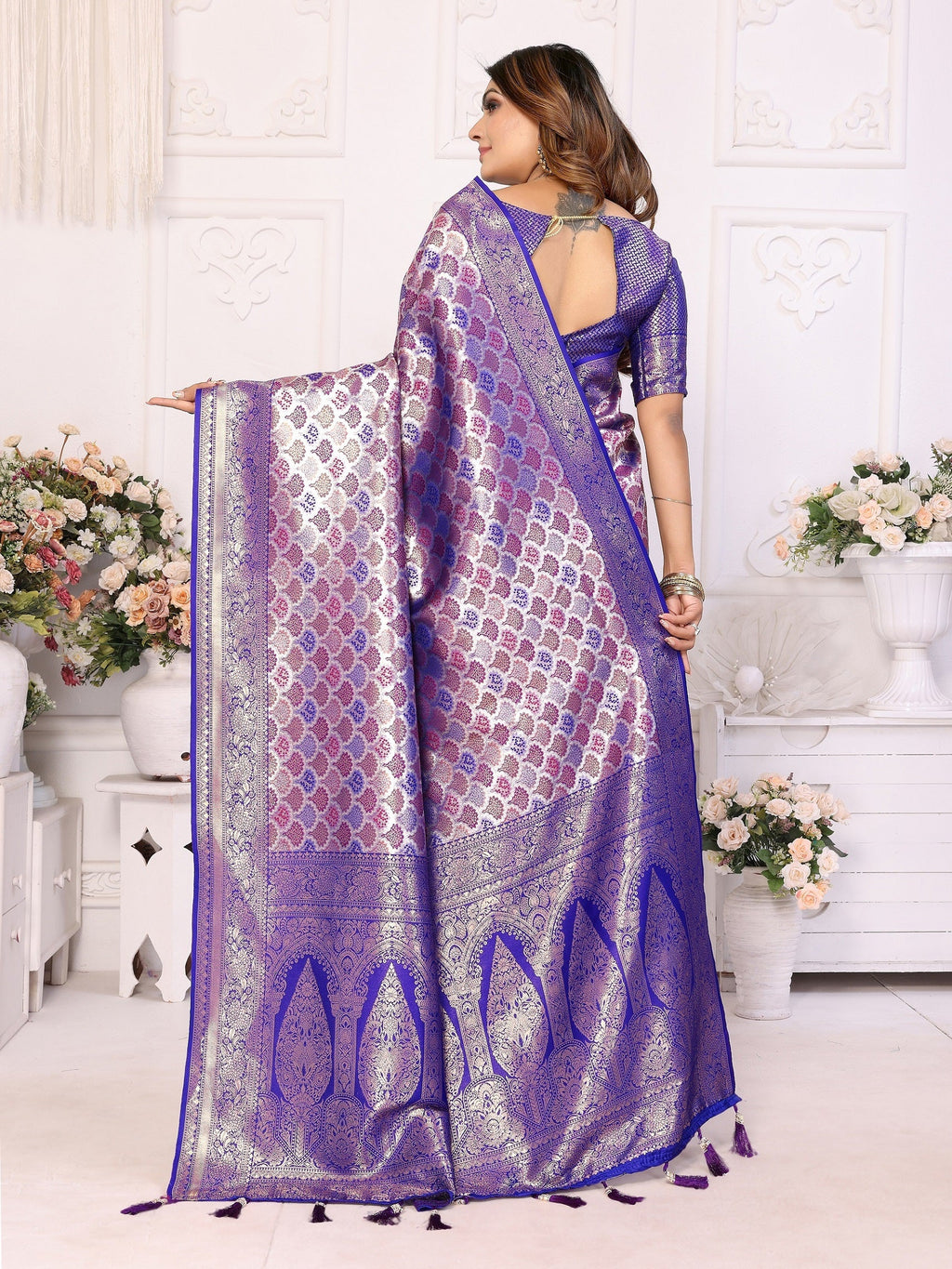 Vedant Vastram Soft Litchi Silk Kanjeevaram Silk Saree - Royal Blue