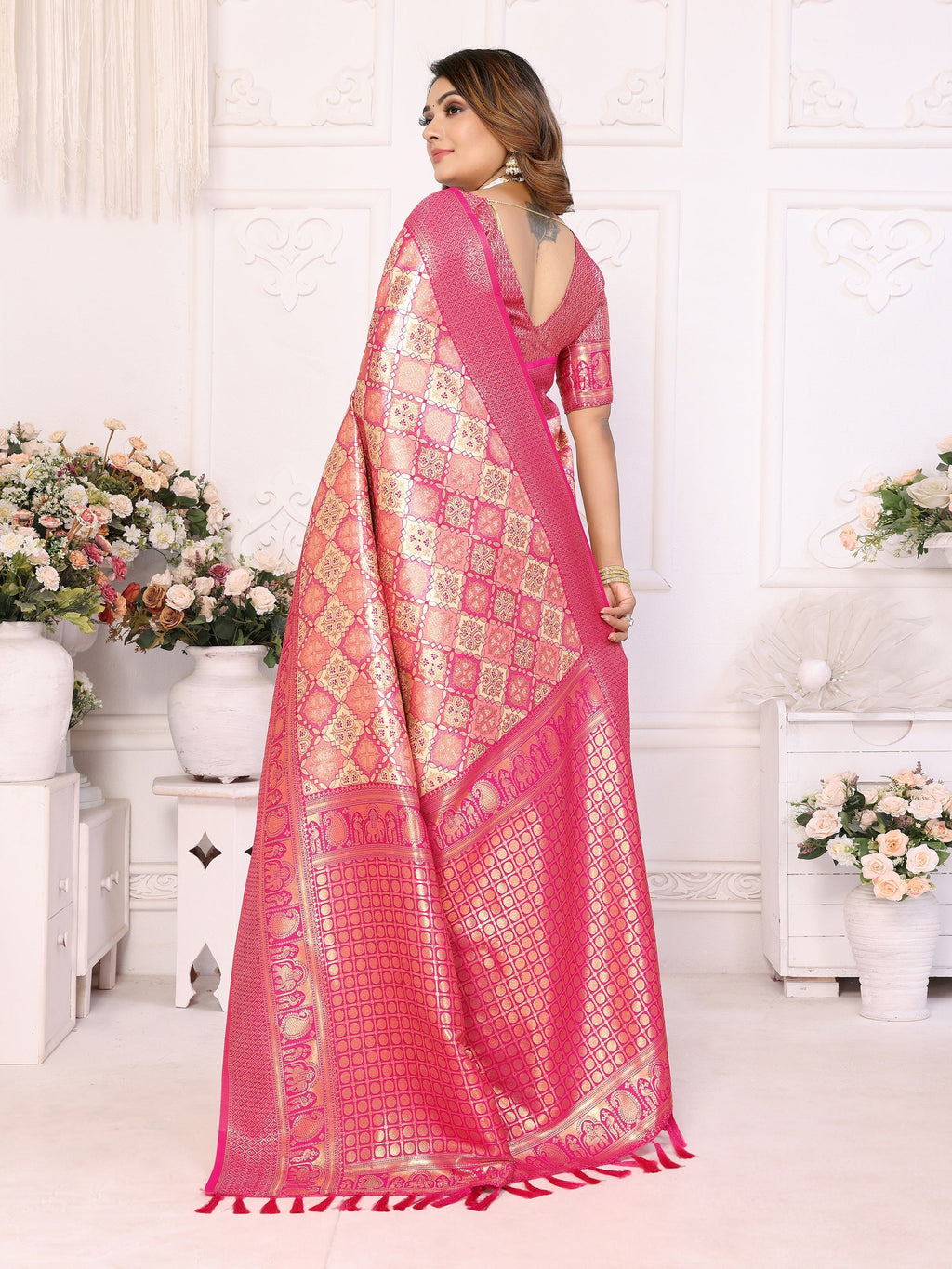 Vedant Vastram Soft Litchi Silk Kanjeevaram Silk Saree - Beige