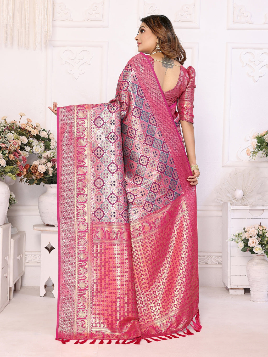 Vedant Vastram Soft Litchi Silk Kanjeevaram Silk Saree - Pink