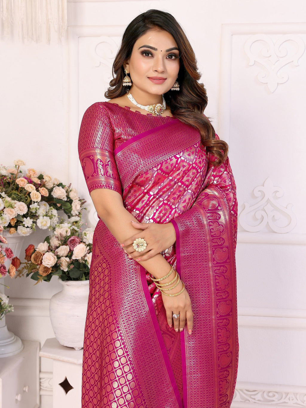 Vedant Vastram Soft Litchi Silk Kanjeevaram Silk Saree - Rani