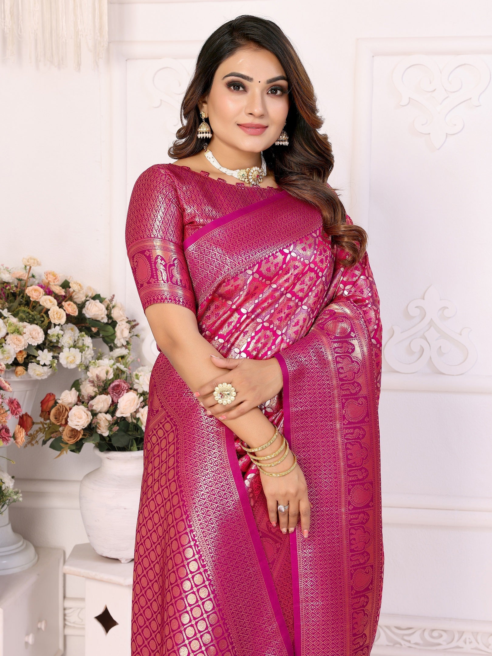 Vedant Vastram Soft Litchi Silk Kanjeevaram Silk Saree - Rani