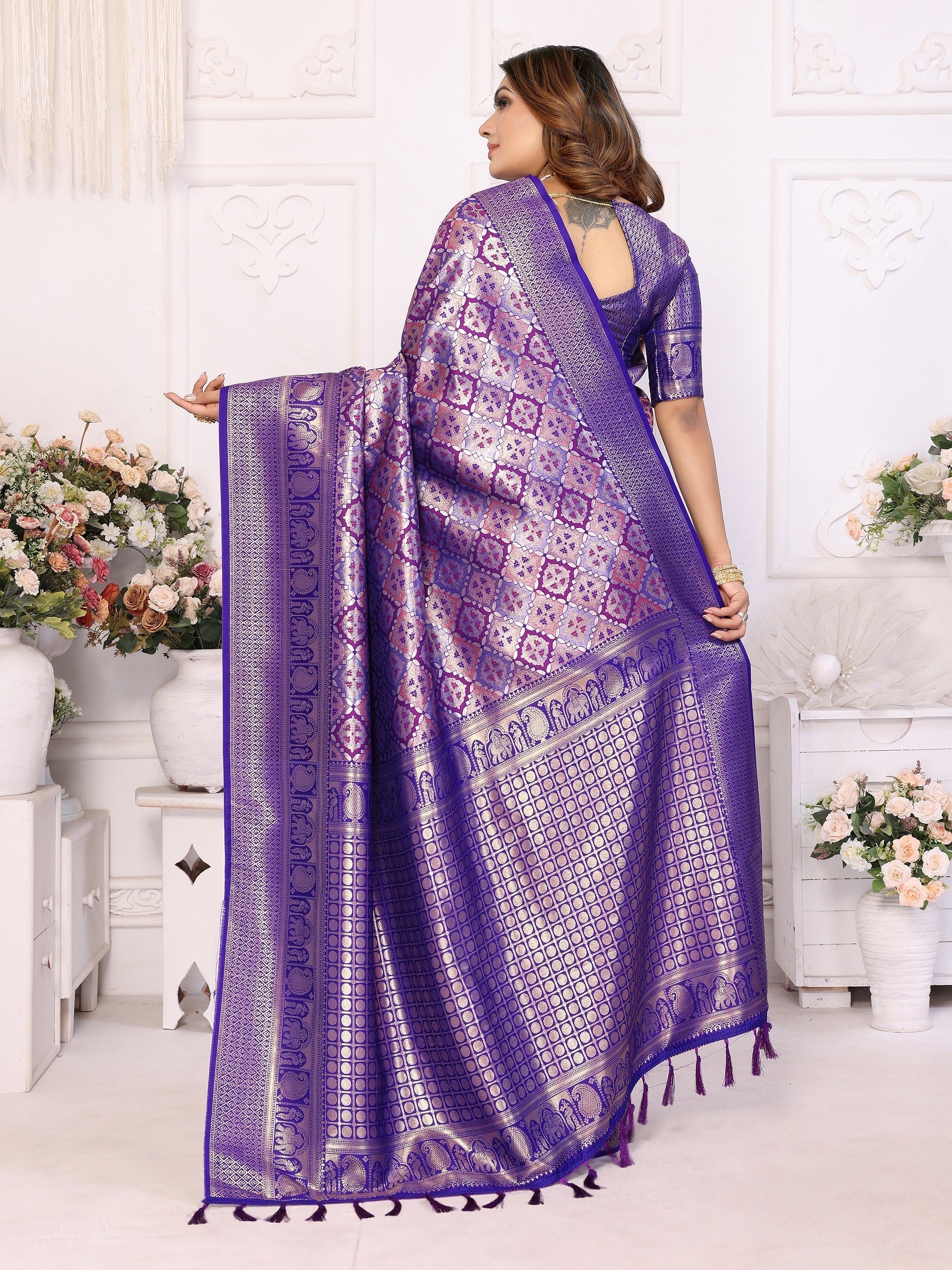 Vedant Vastram Soft Litchi Silk Kanjeevaram Silk Saree - Violet