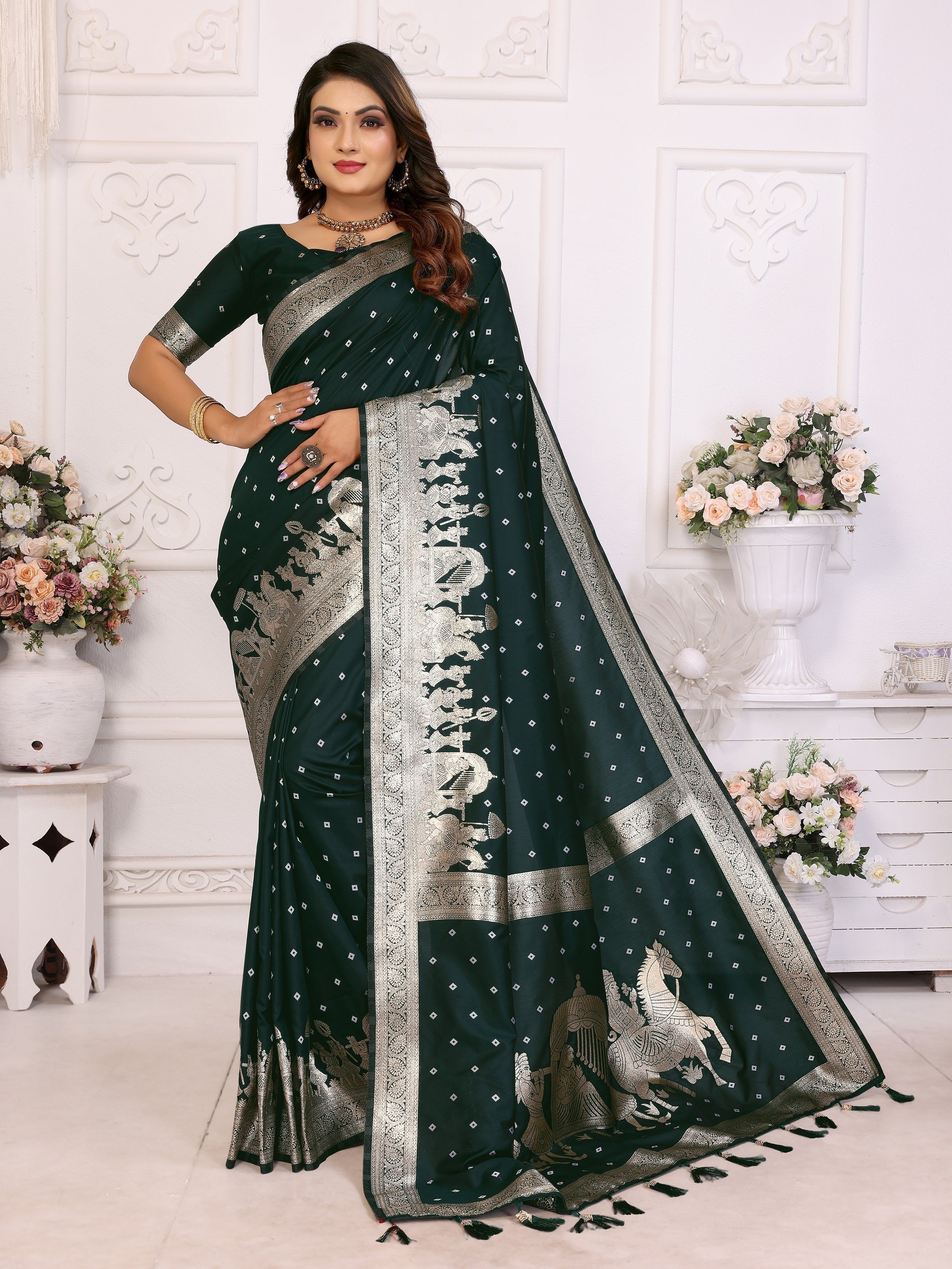 Vedant Vastram Soft Litchi Silk Banarasi Silk Saree - Green