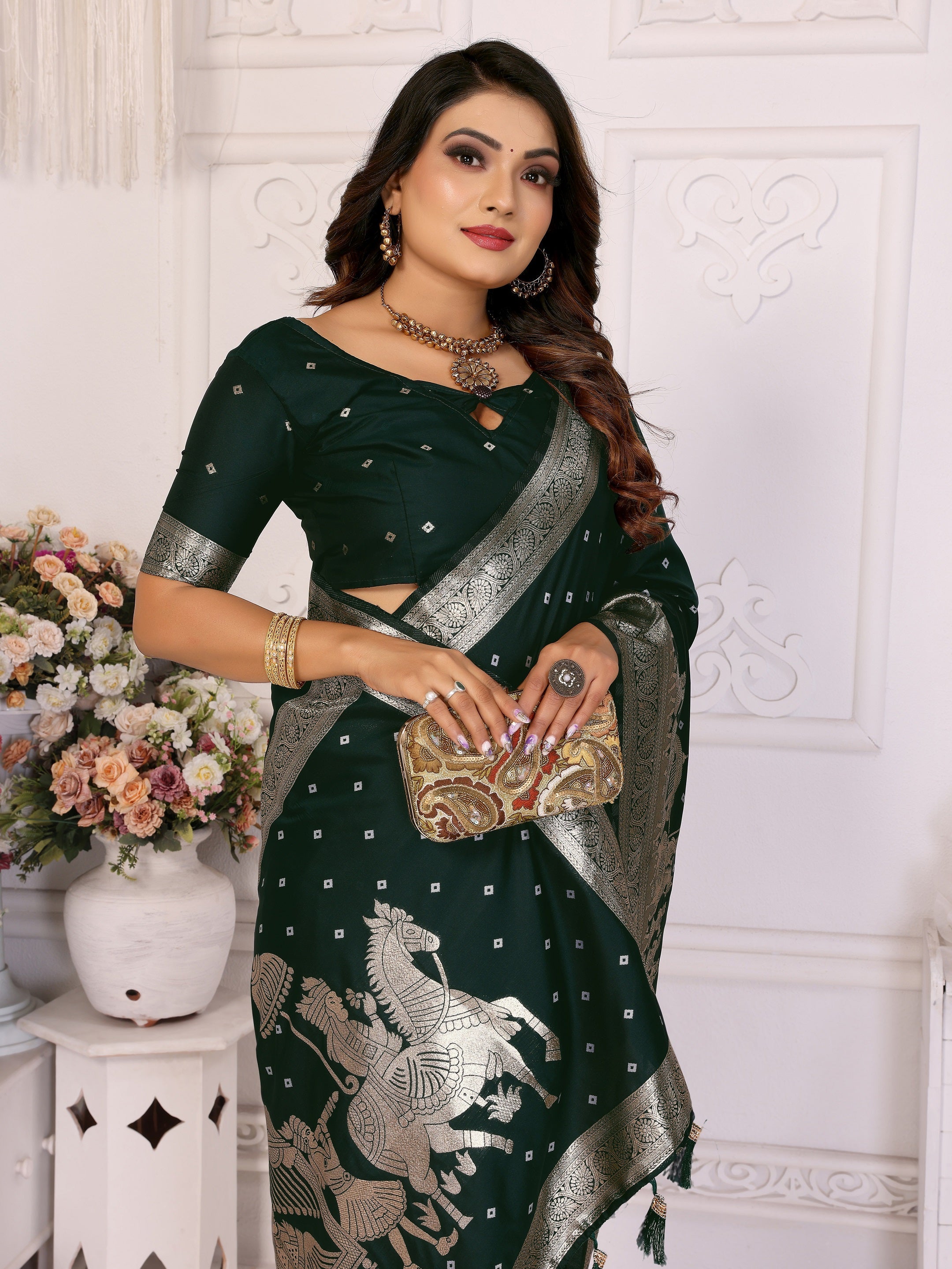 Vedant Vastram Soft Litchi Silk Banarasi Silk Saree - Green