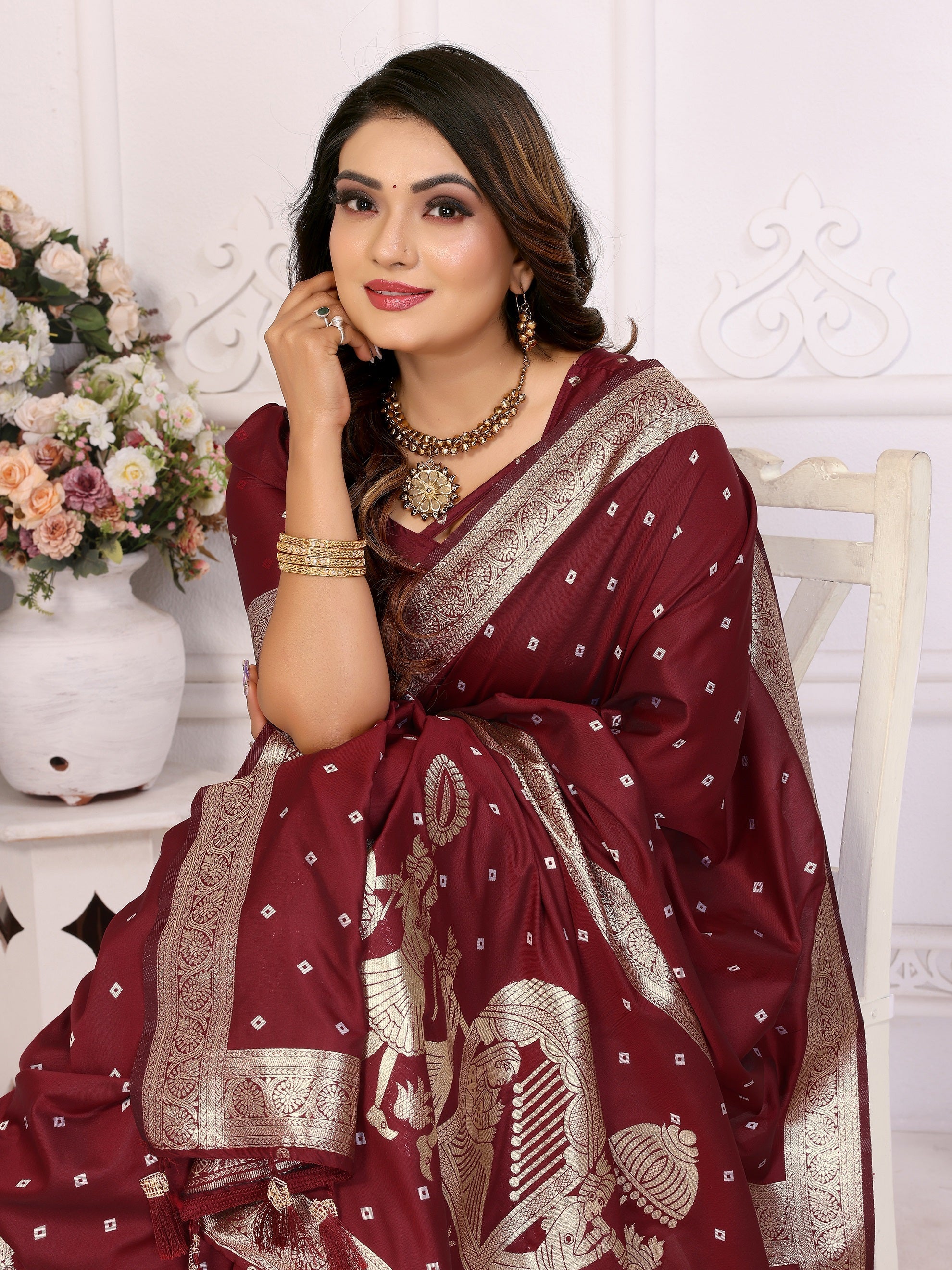 Vedant Vastram Soft Litchi Silk Banarasi Silk Saree - Maroon