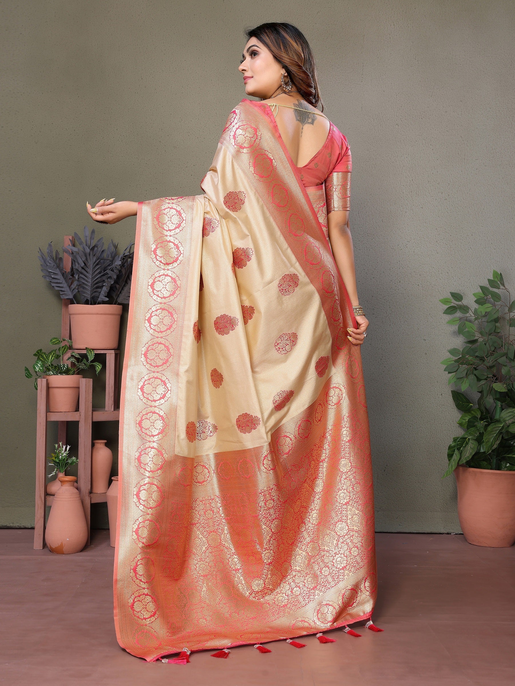 Vedant Vastram Viscose Silk Kanjeevaram Silk Saree - Peach