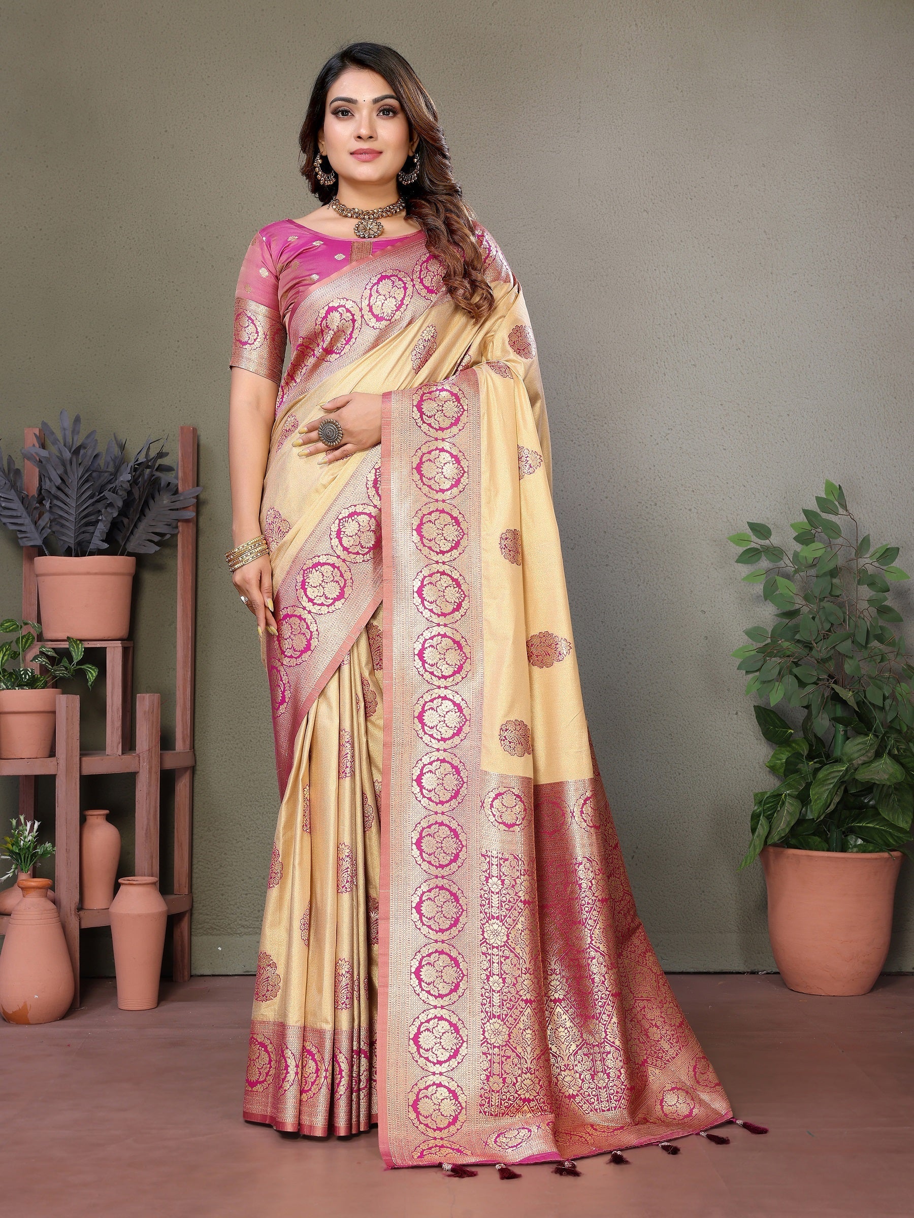 Vedant Vastram Viscose Silk Kanjeevaram Silk Saree - Pink