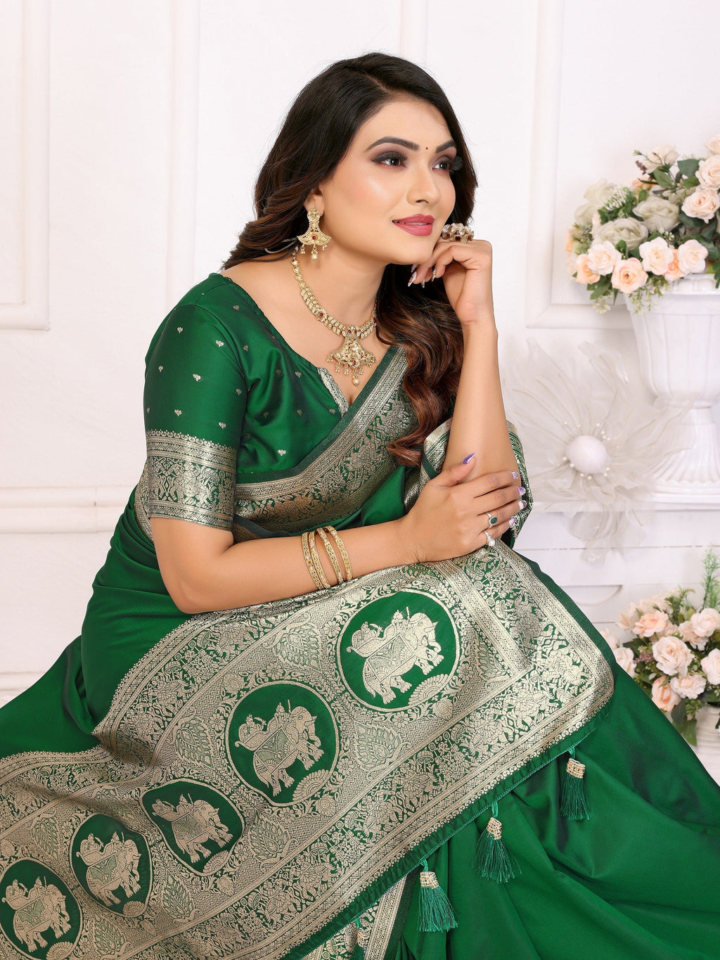 Vedant Vastram Soft Litchi Silk Banarasi Silk Saree - Green