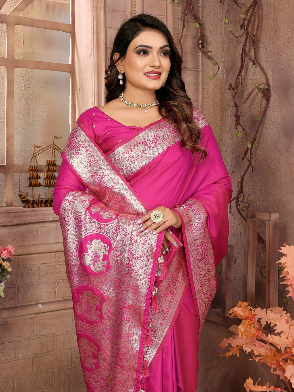 Vedant Vastram Soft Litchi Silk Banarasi Silk Saree - Magenta