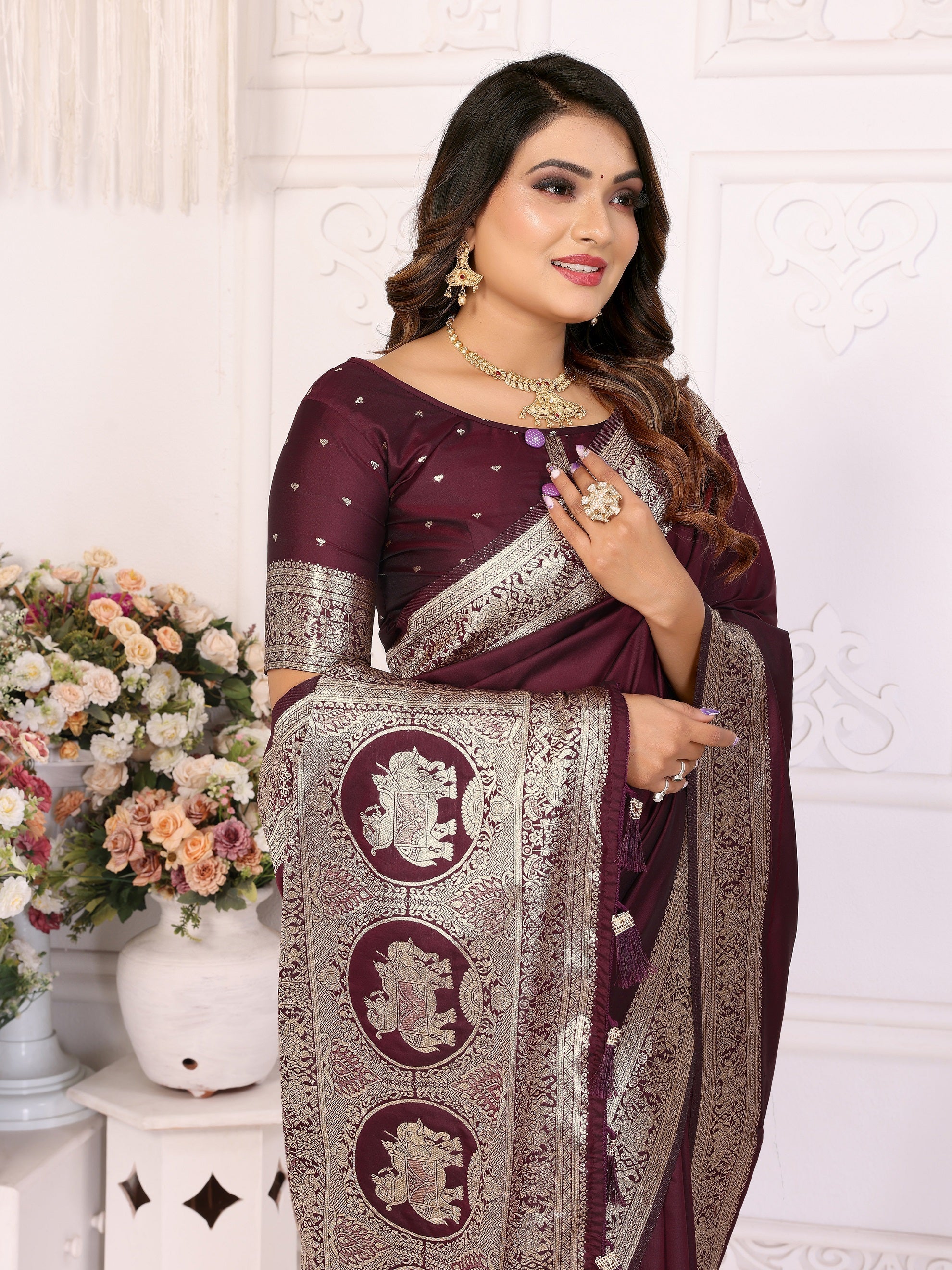 Vedant Vastram Soft Litchi Silk Banarasi Silk Saree - Maroon