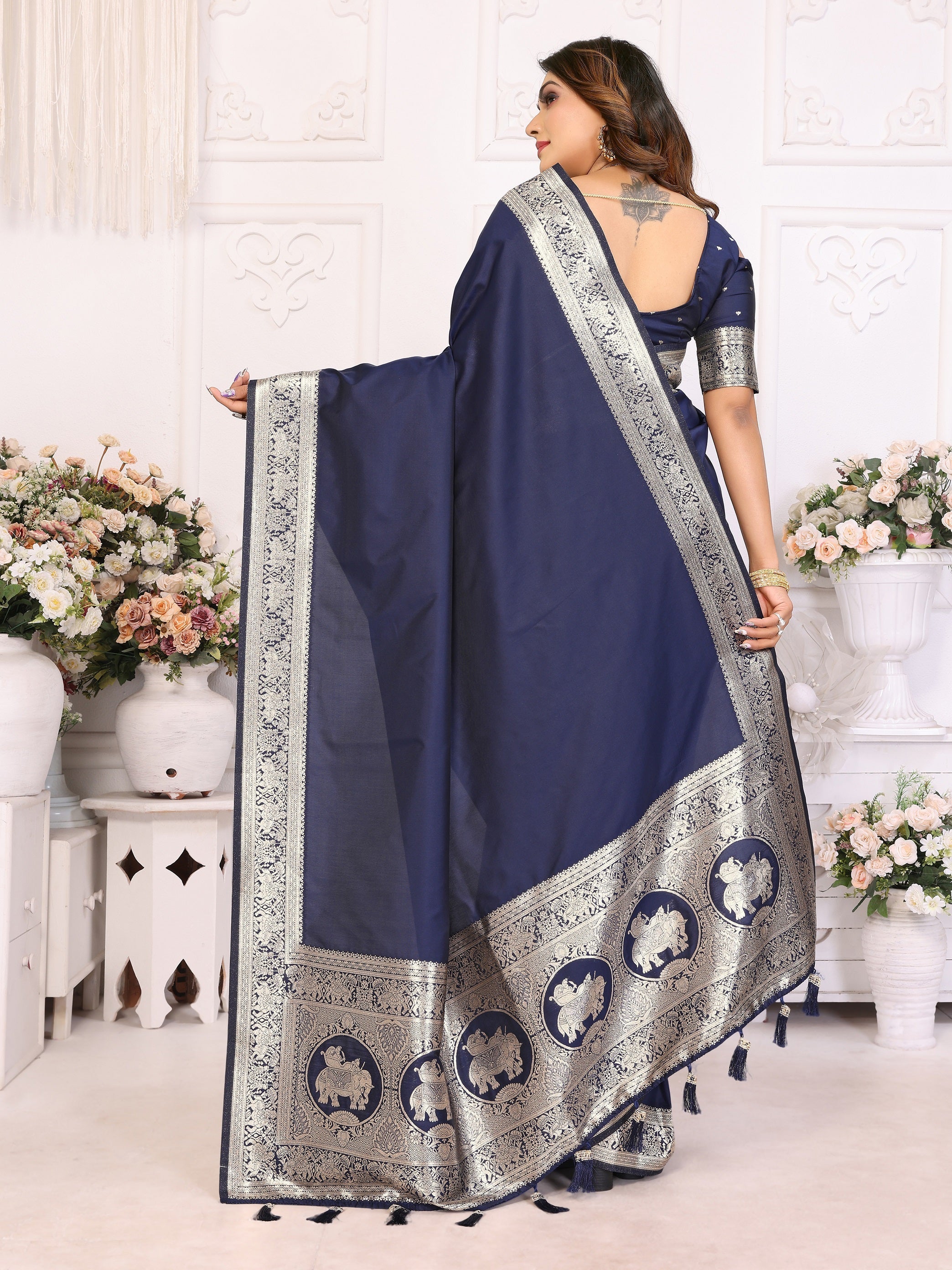 Vedant Vastram Soft Litchi Silk Banarasi Silk Saree - Navy