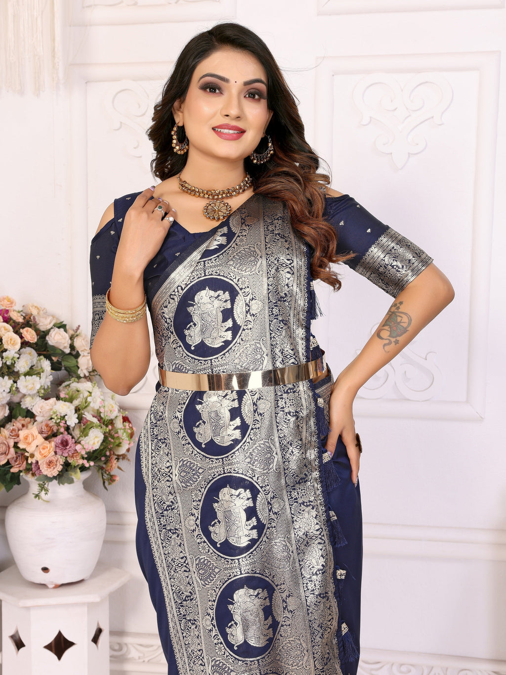 Vedant Vastram Soft Litchi Silk Banarasi Silk Saree - Navy