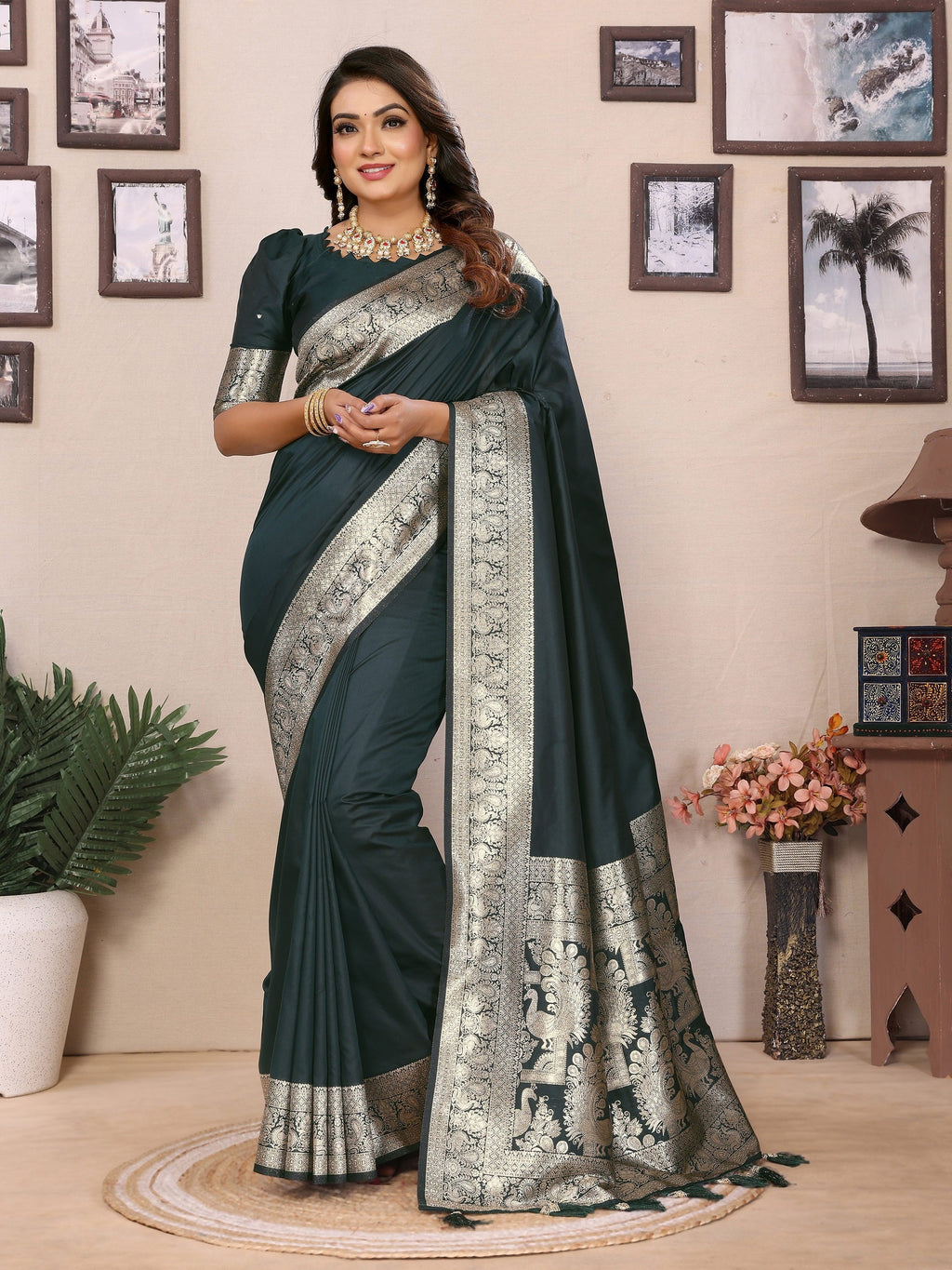 Vedant Vastram Soft Litchi Silk Banarasi Silk Saree - Green