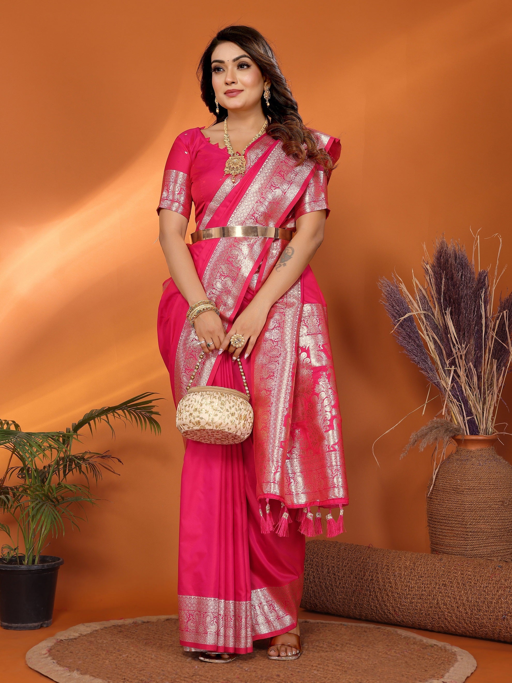 Vedant Vastram Soft Litchi Silk Banarasi Silk Saree - Magenta