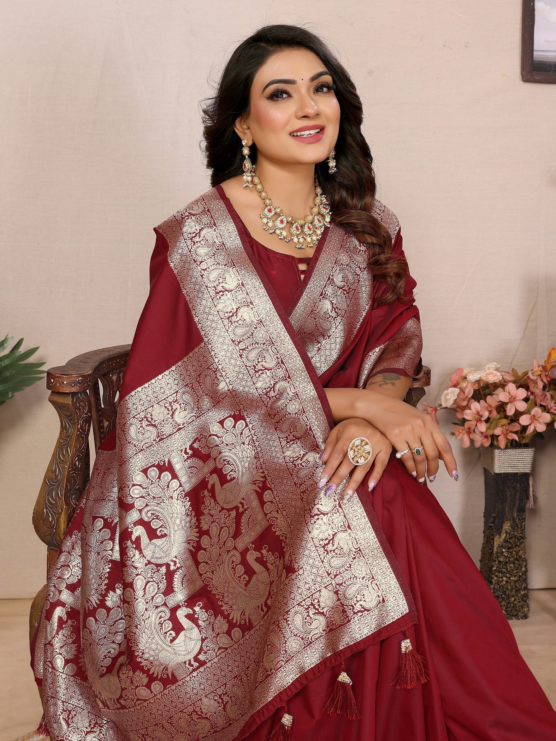 Vedant Vastram Soft Litchi Silk Banarasi Silk Saree - Maroon