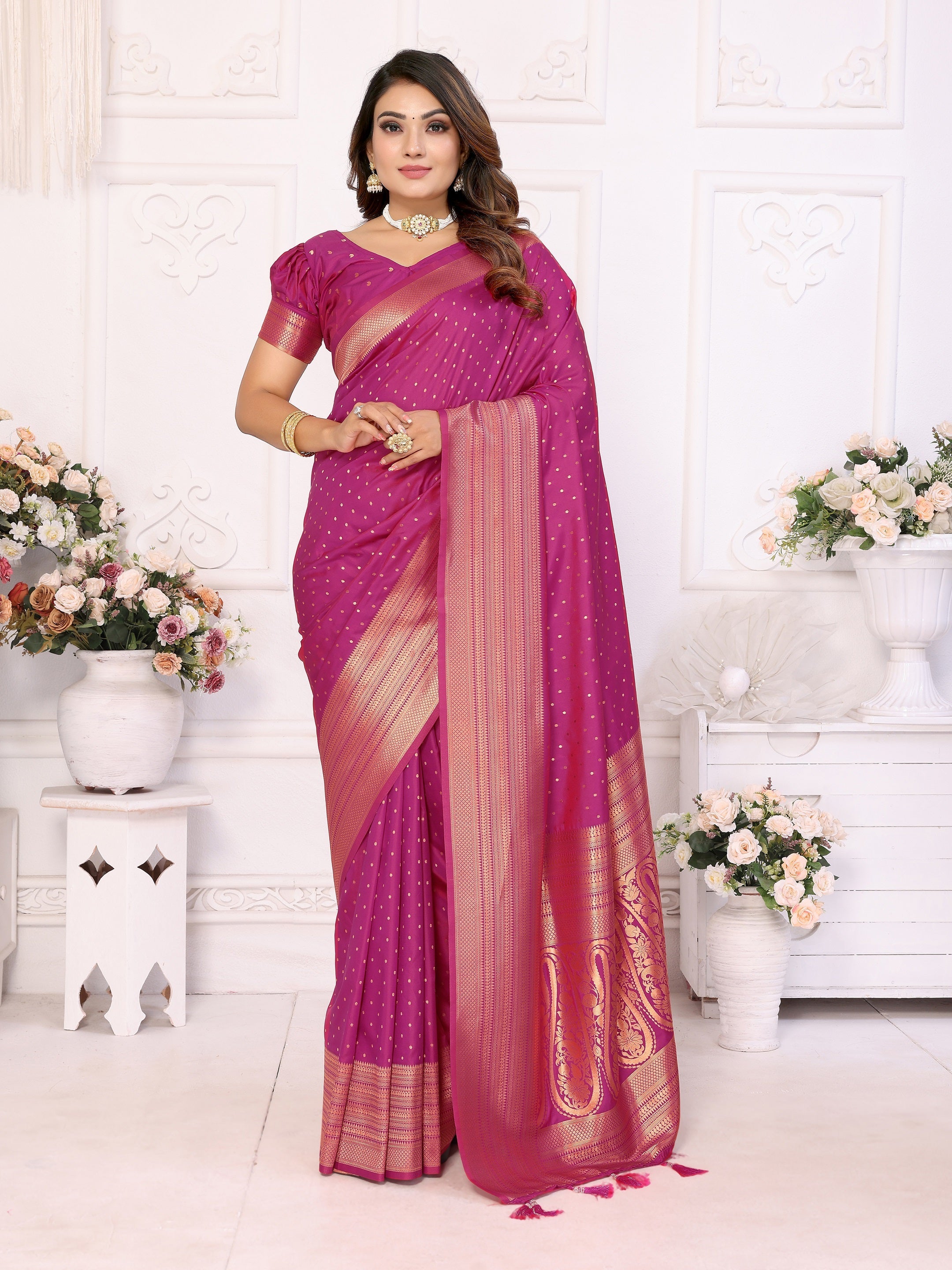 Vedant Vastram Soft Litchi Silk Banarasi Silk Saree - Magenta