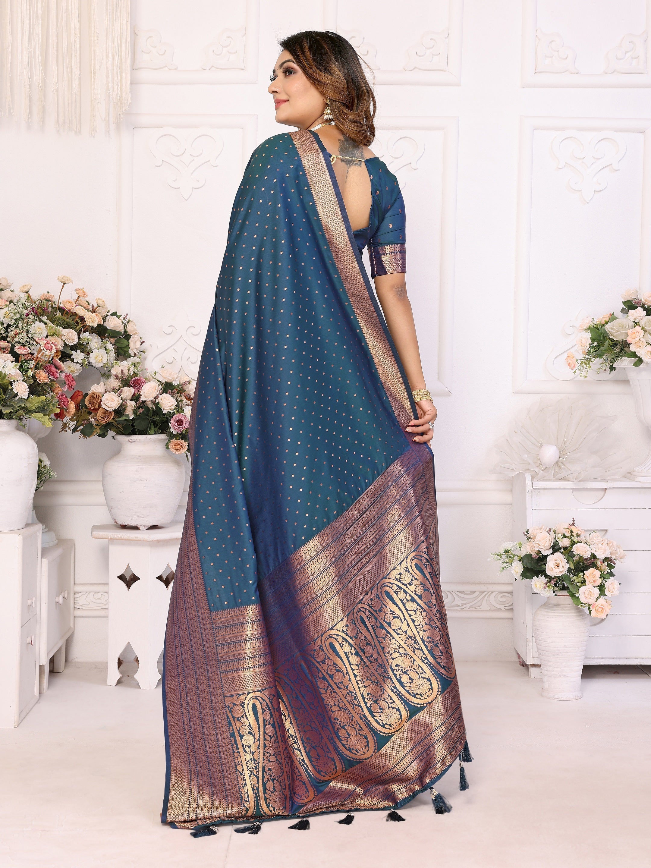 Vedant Vastram Soft Litchi Silk Banarasi Silk Saree - Navy
