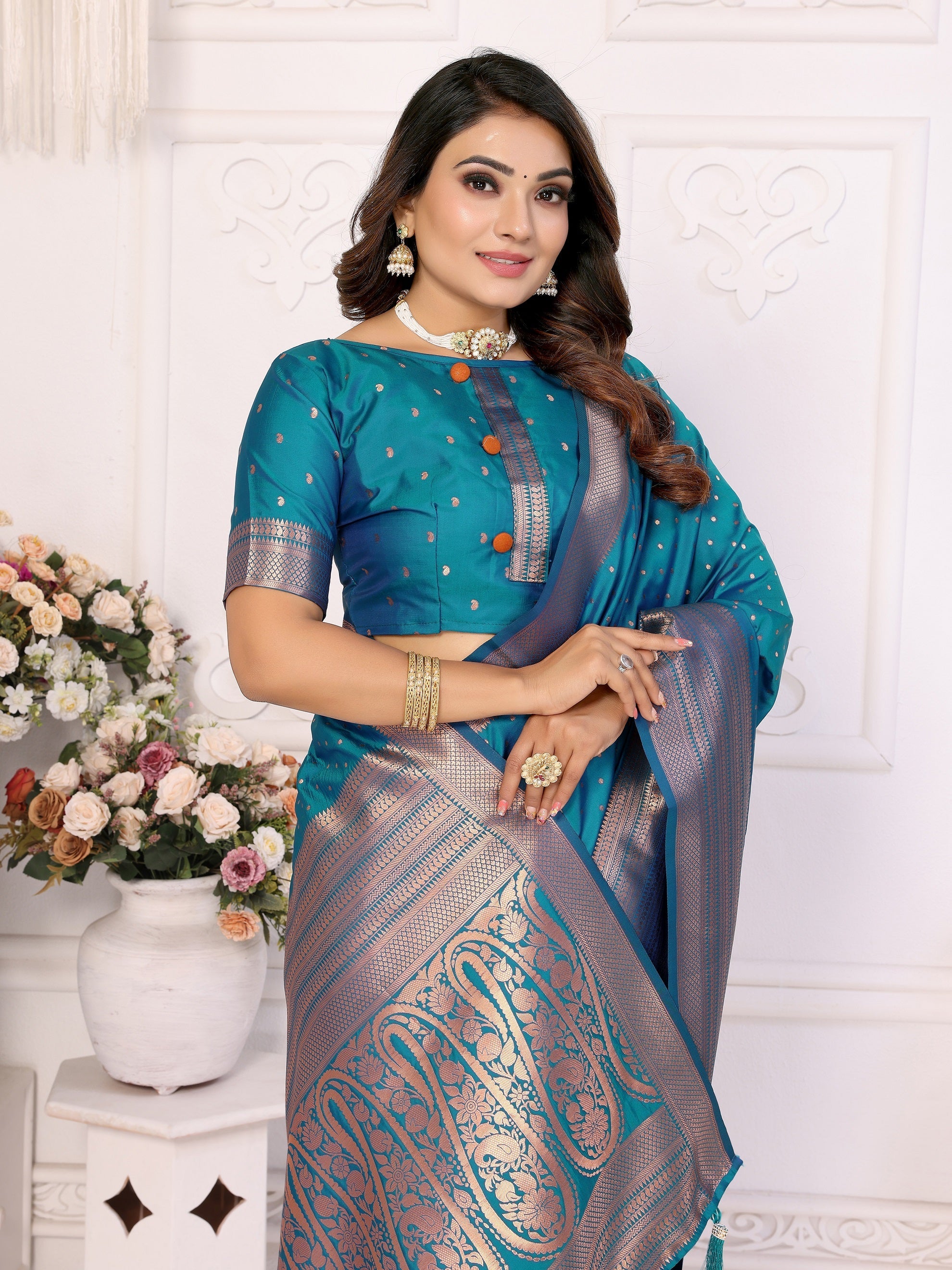 Vedant Vastram Soft Litchi Silk Banarasi Silk Saree - Rama