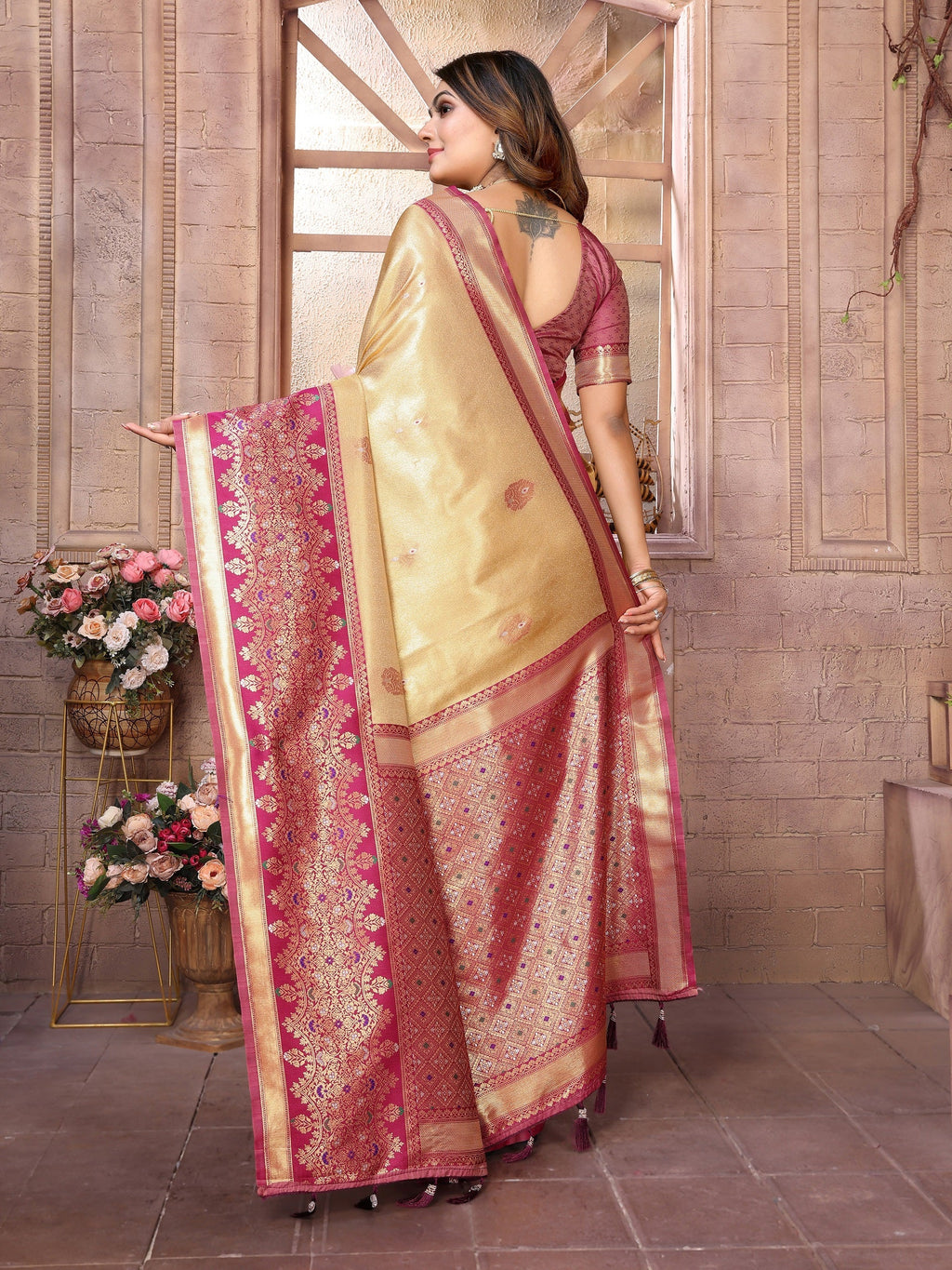 Vedant Vastram Tissue Silk Kanjeevaram Silk Saree - Beige
