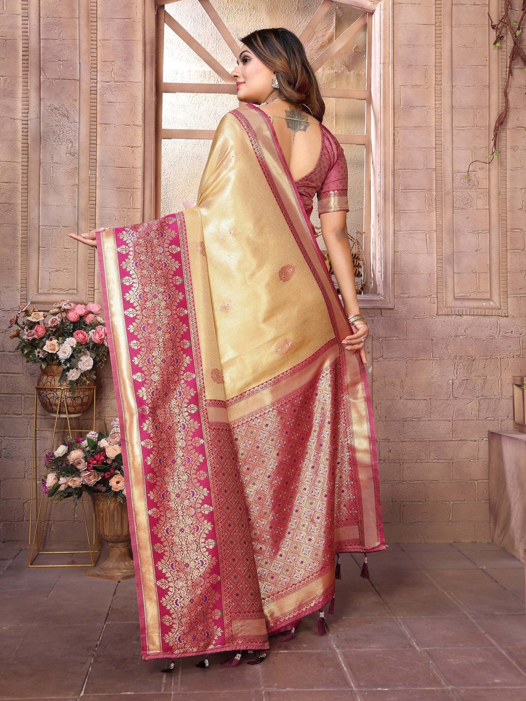 Vedant Vastram Tissue Silk Kanjeevaram Silk Saree - Beige