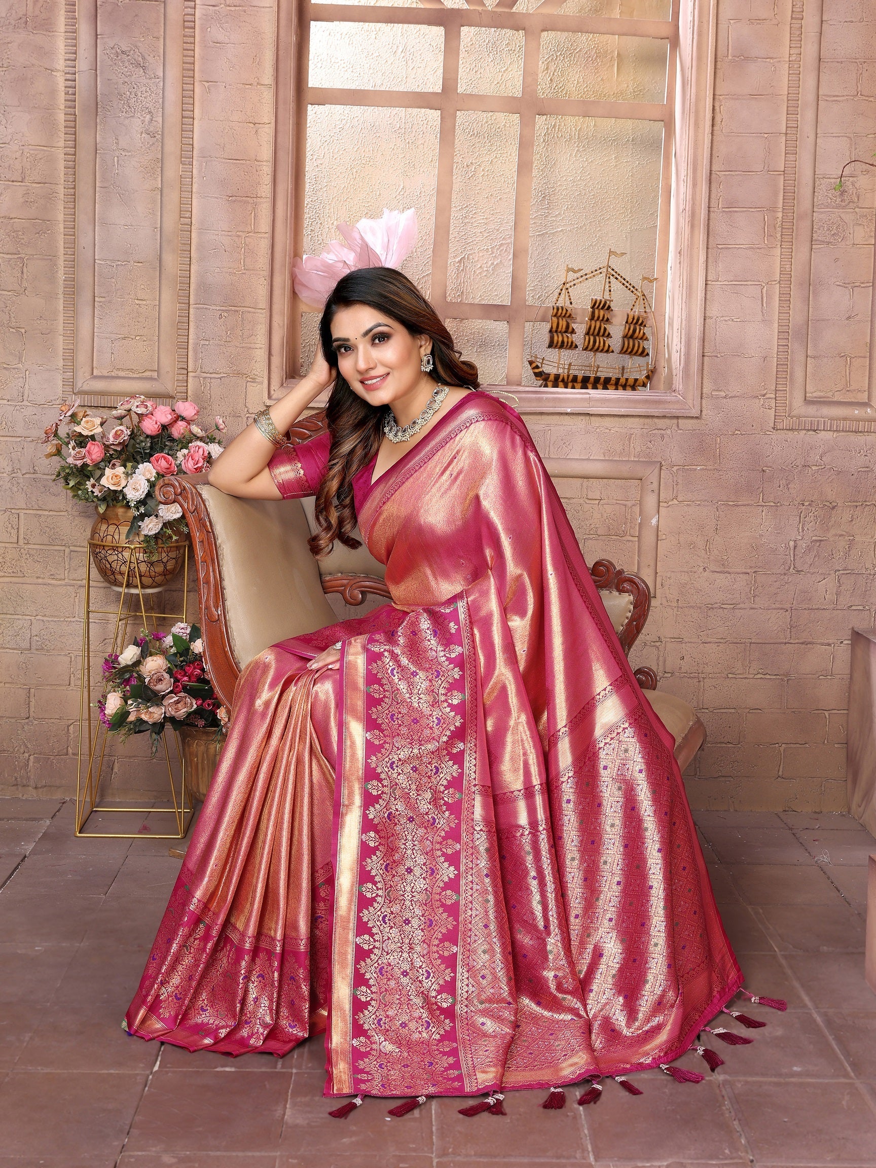Vedant Vastram Tissue Silk Kanjeevaram Silk Saree - Pink