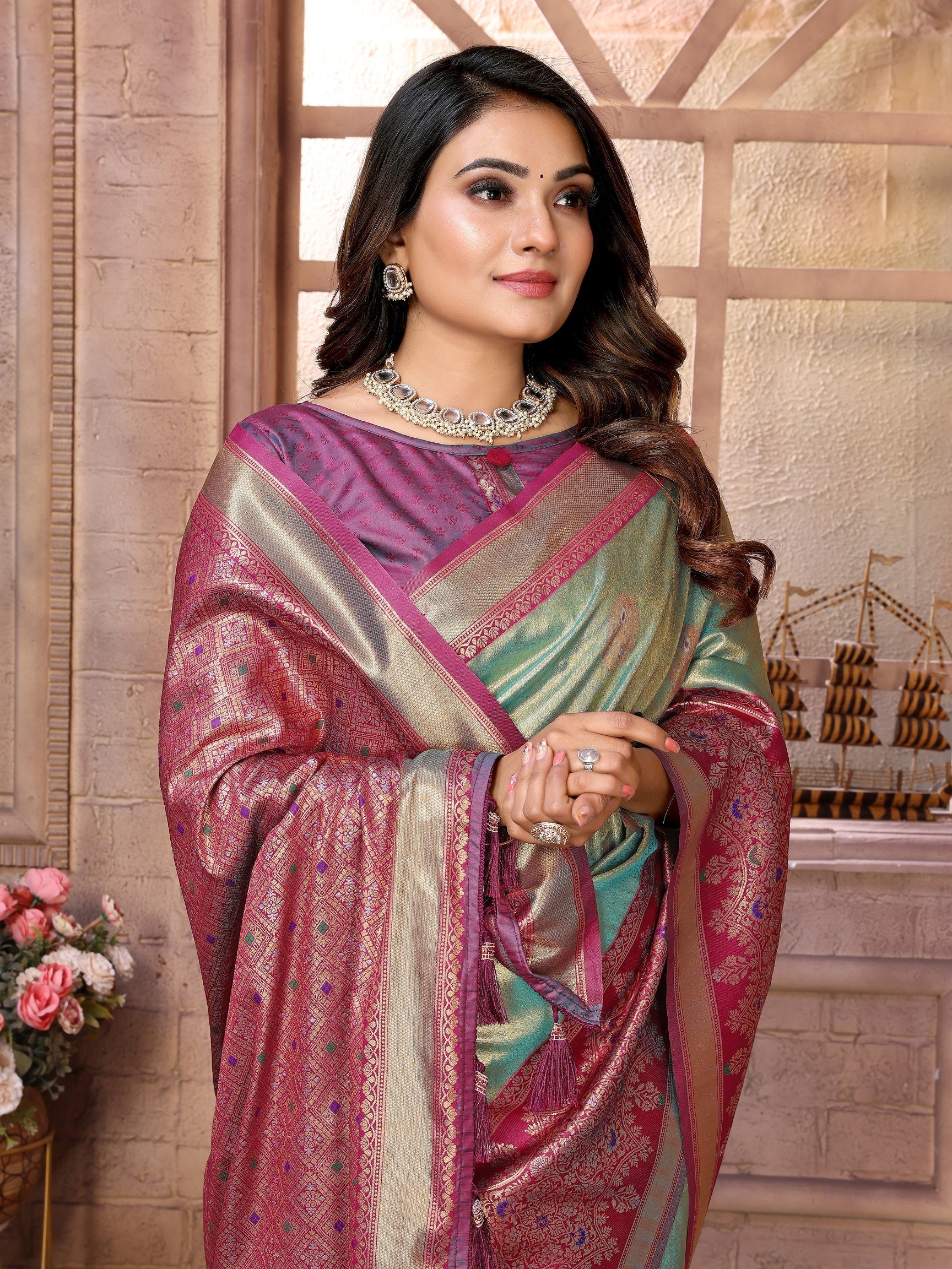 Vedant Vastram Tissue Silk Kanjeevaram Silk Saree - Pista