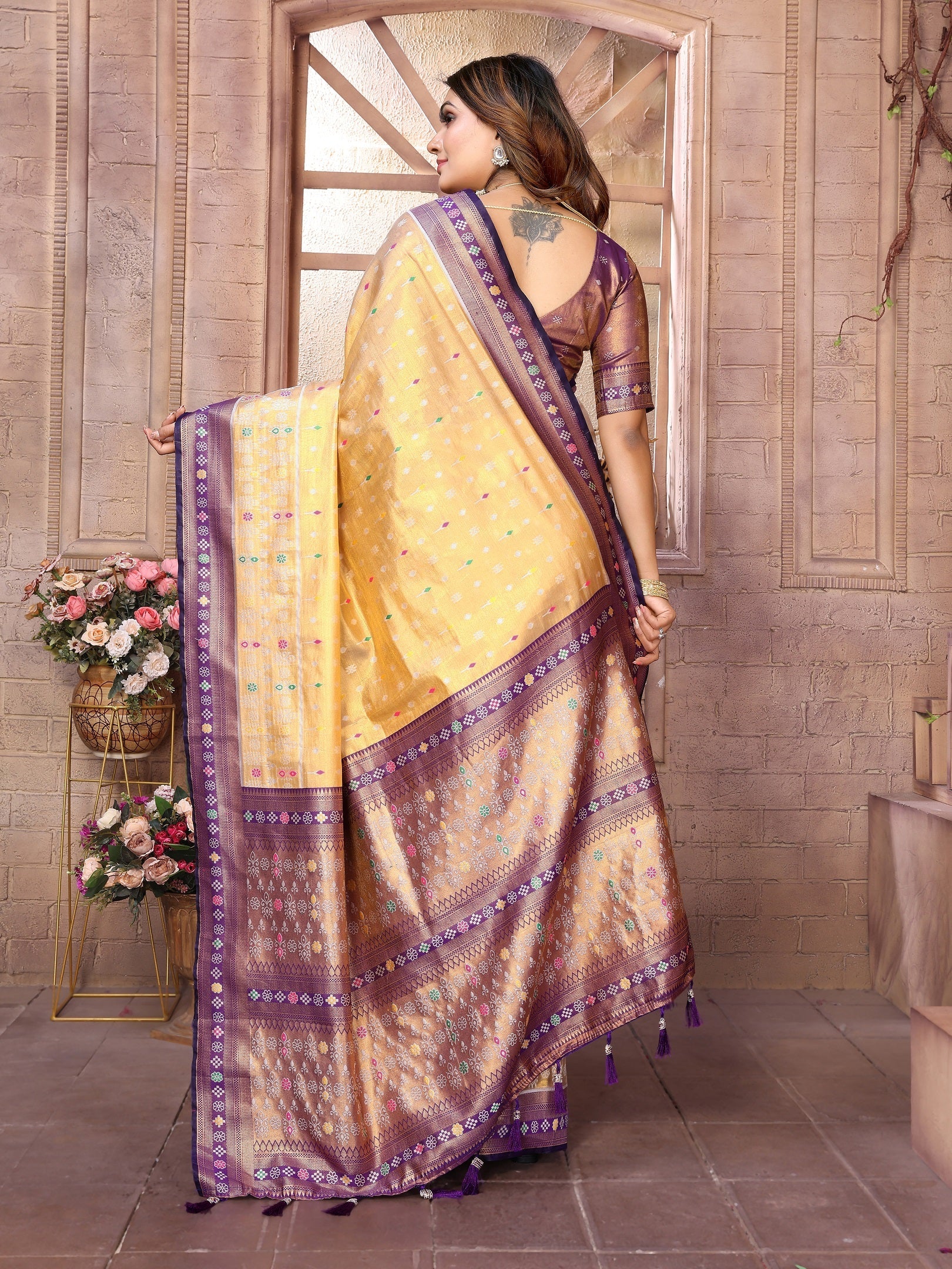 Vedant Vastram Tissue Silk Patola Design Kanjeevaram Silk Saree - Lavender