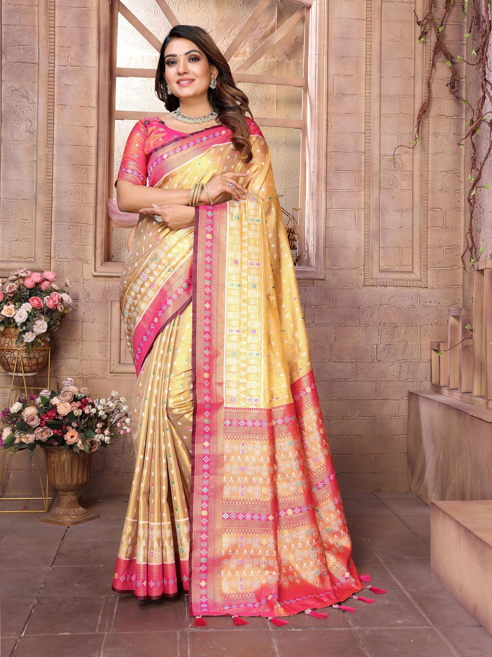 Vedant Vastram Tissue Silk Patola Design Kanjeevaram Silk Saree - Pink