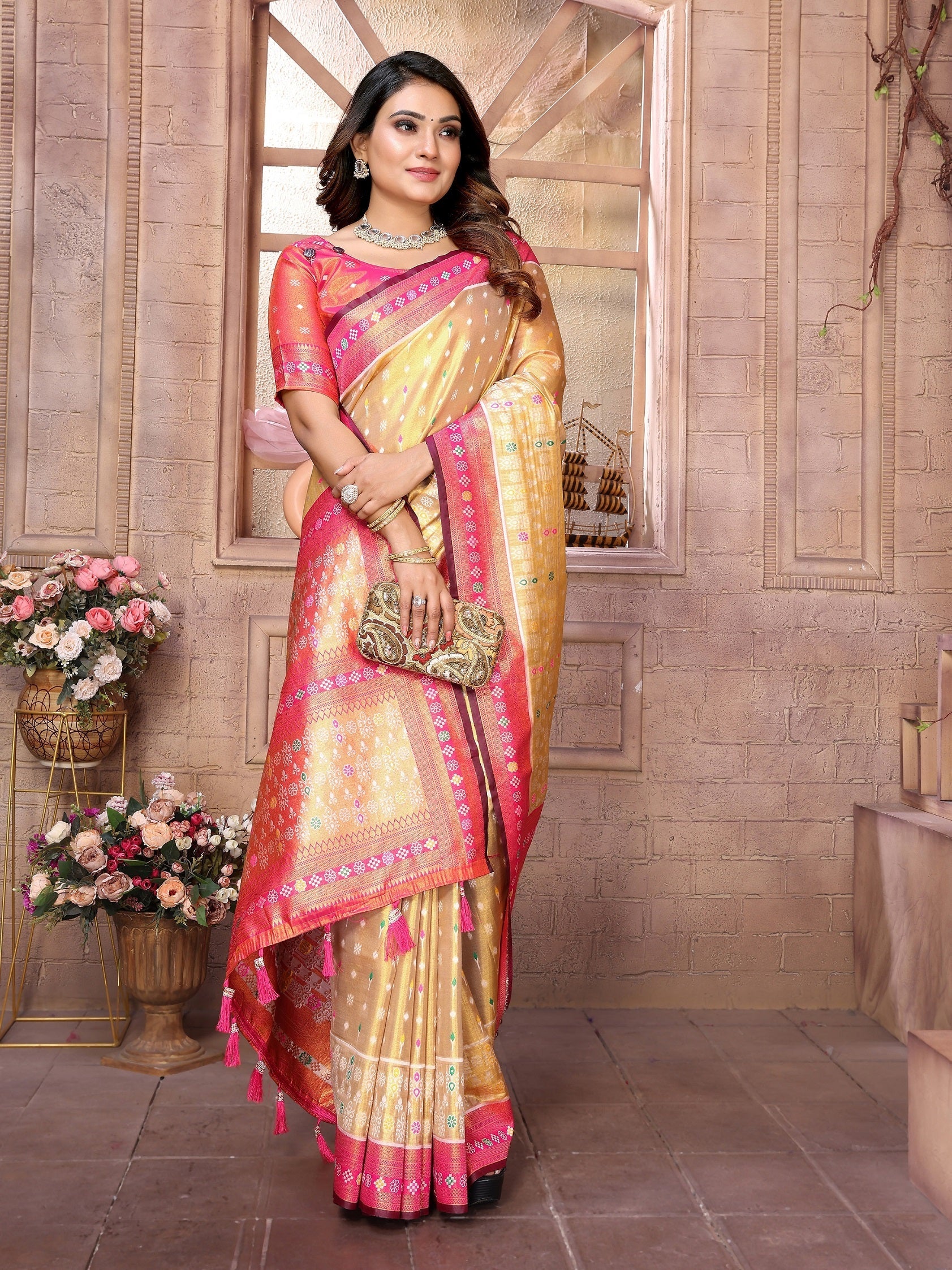 Vedant Vastram Tissue Silk Patola Design Kanjeevaram Silk Saree - Pink