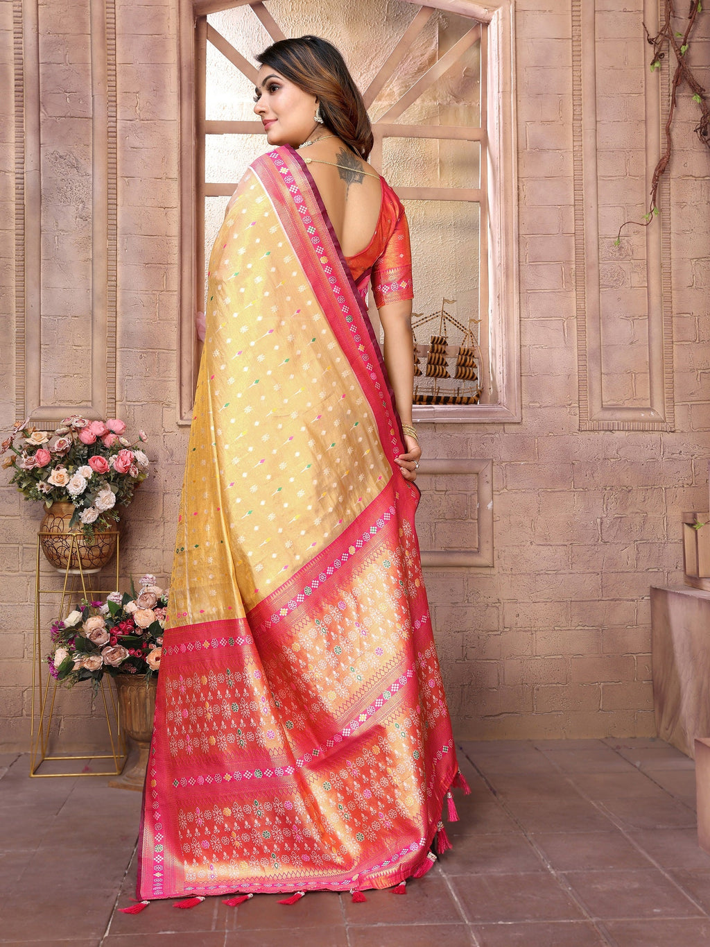 Vedant Vastram Tissue Silk Patola Design Kanjeevaram Silk Saree - Pink